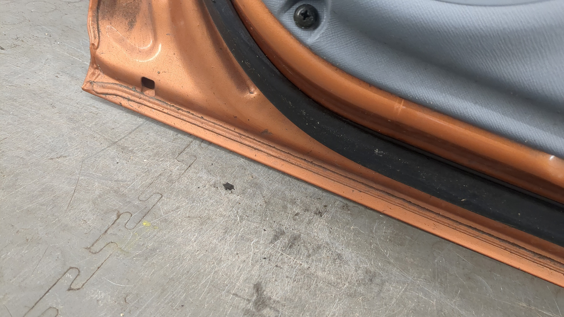 Дверь задняя правая