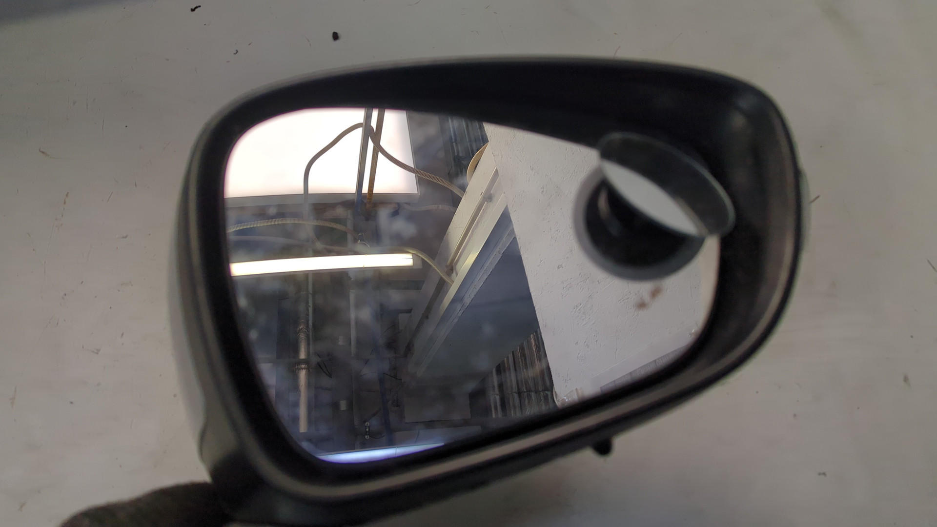 Зеркало правое электрическое