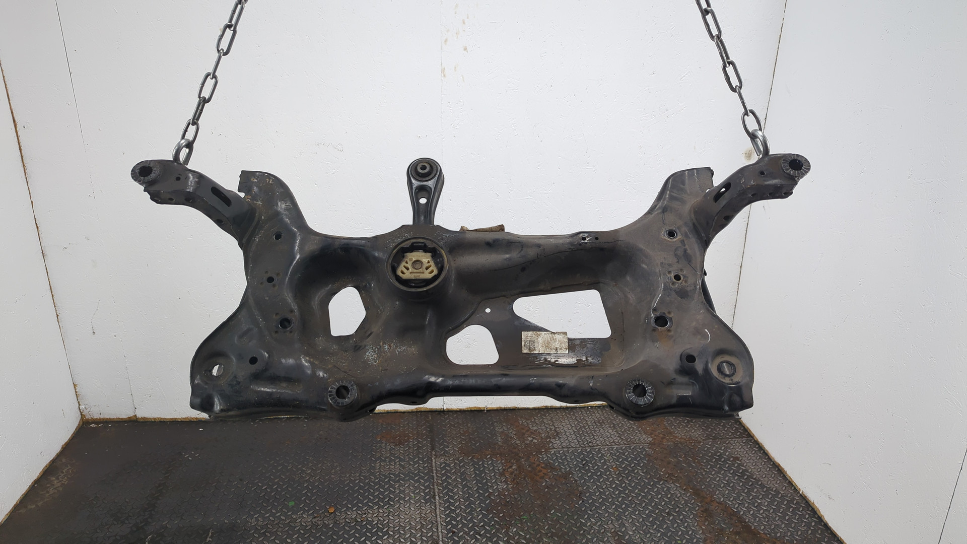 Балка подмоторная