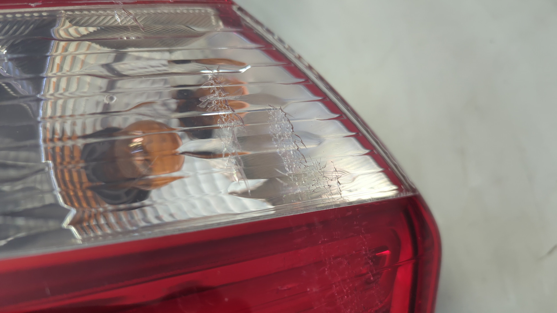 Фонарь задний левый