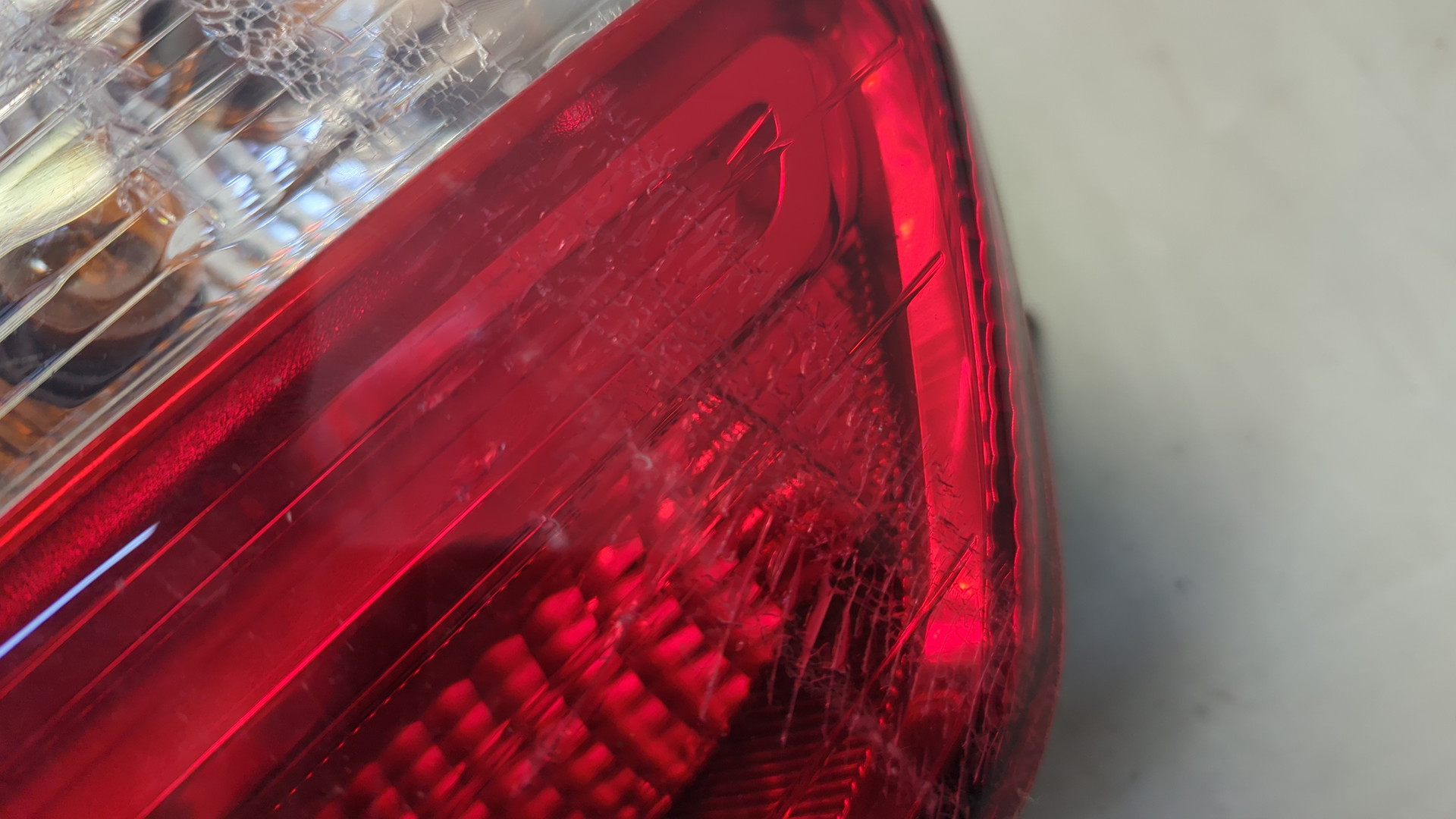 Фонарь задний левый