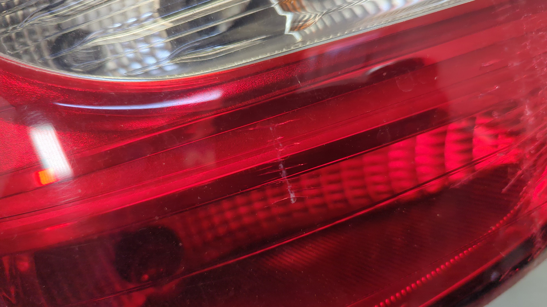 Фонарь задний левый