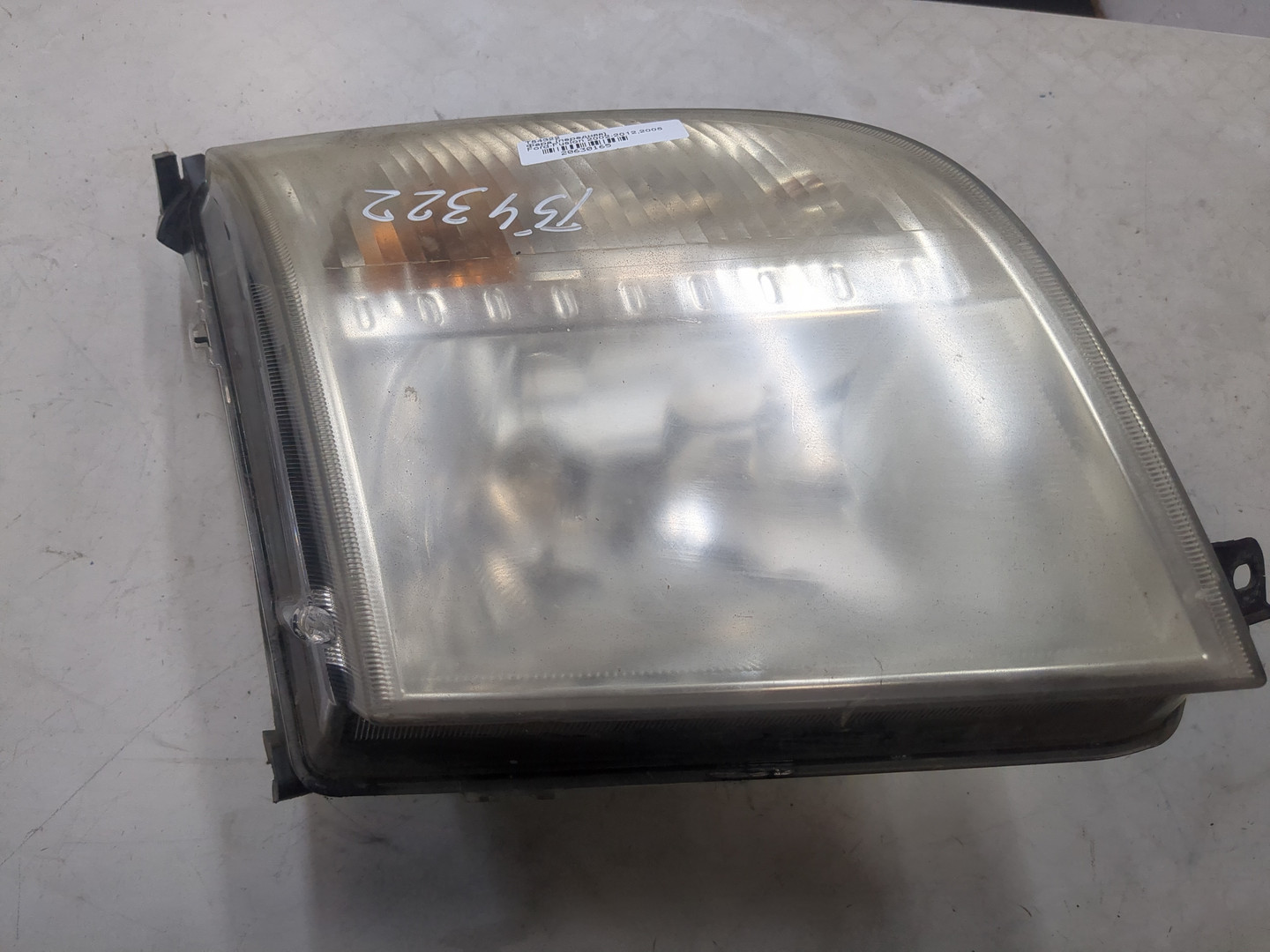 Фара правая