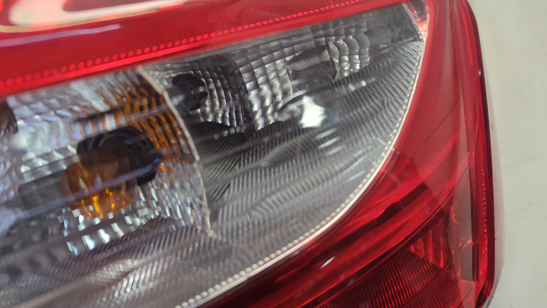 Фонарь задний правый