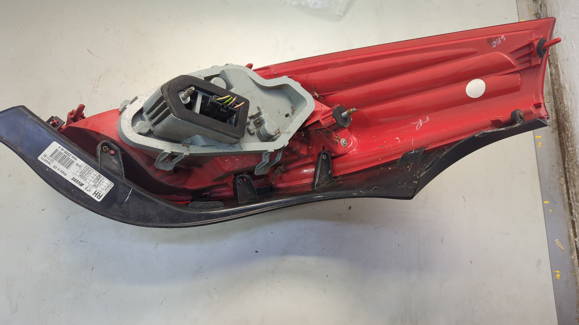 Фонарь задний правый