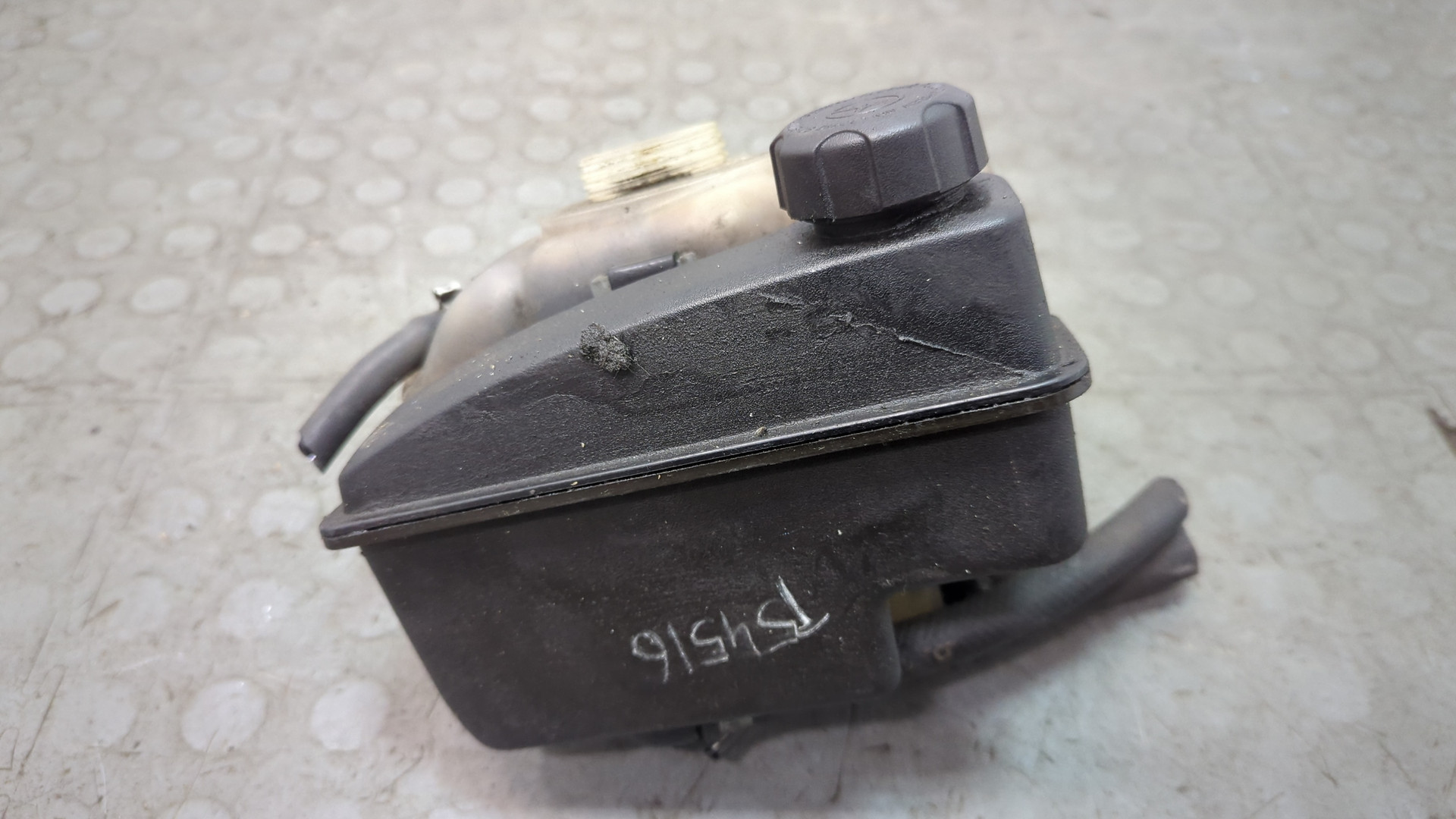 Бачок расширительный