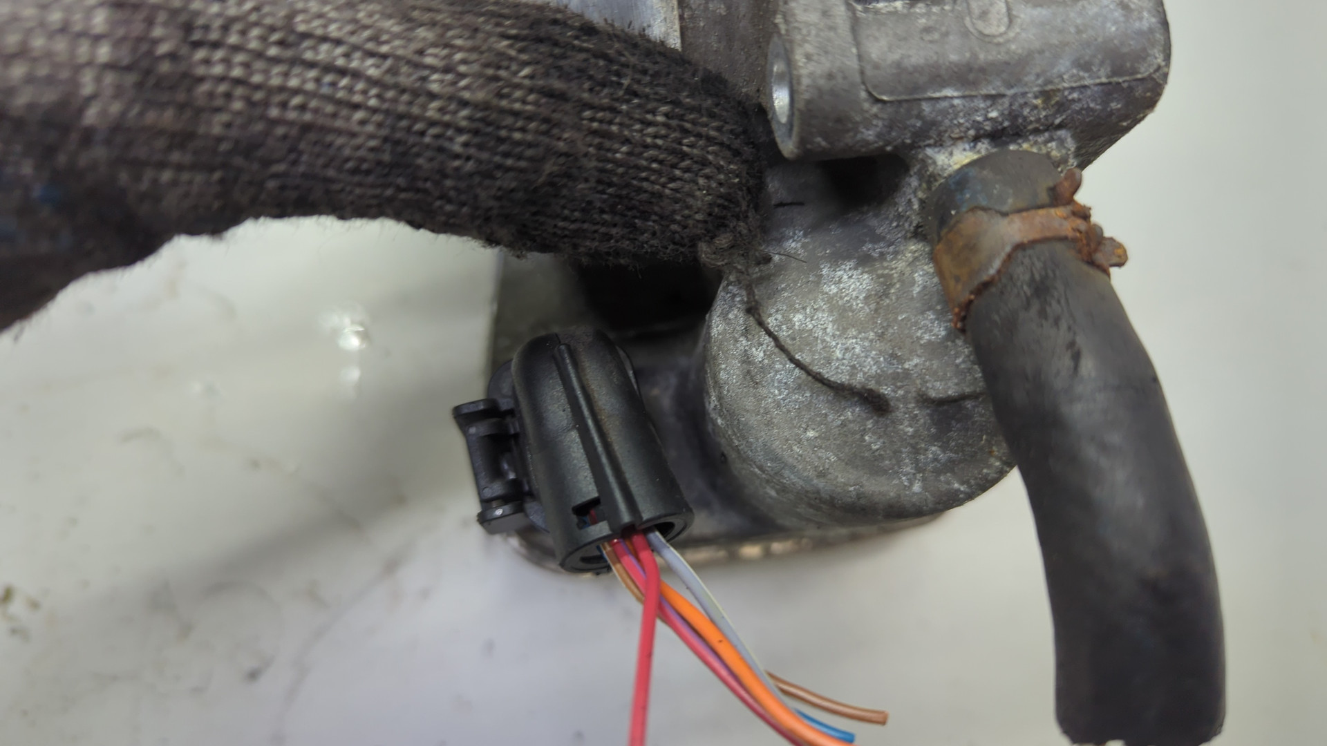 Заслонка дроссельная электрическая