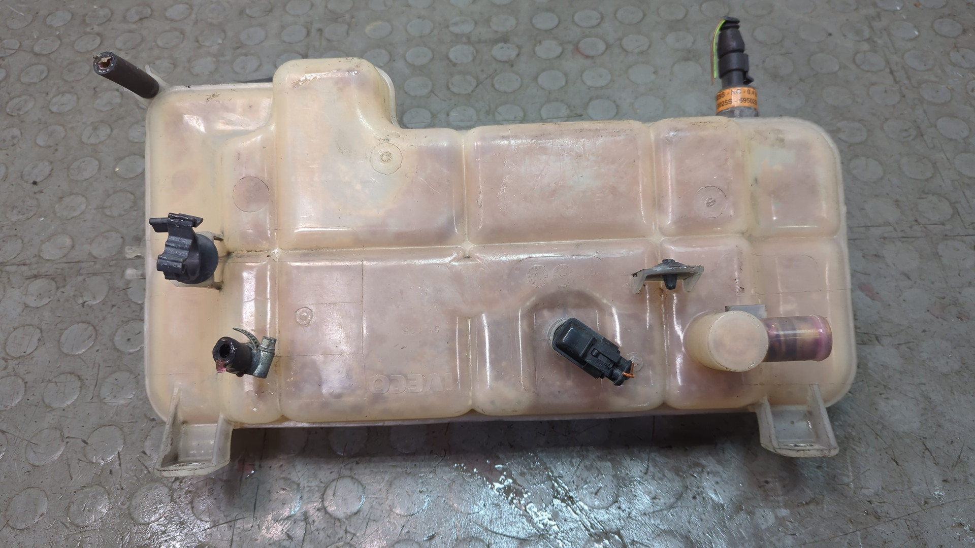 Бачок расширительный