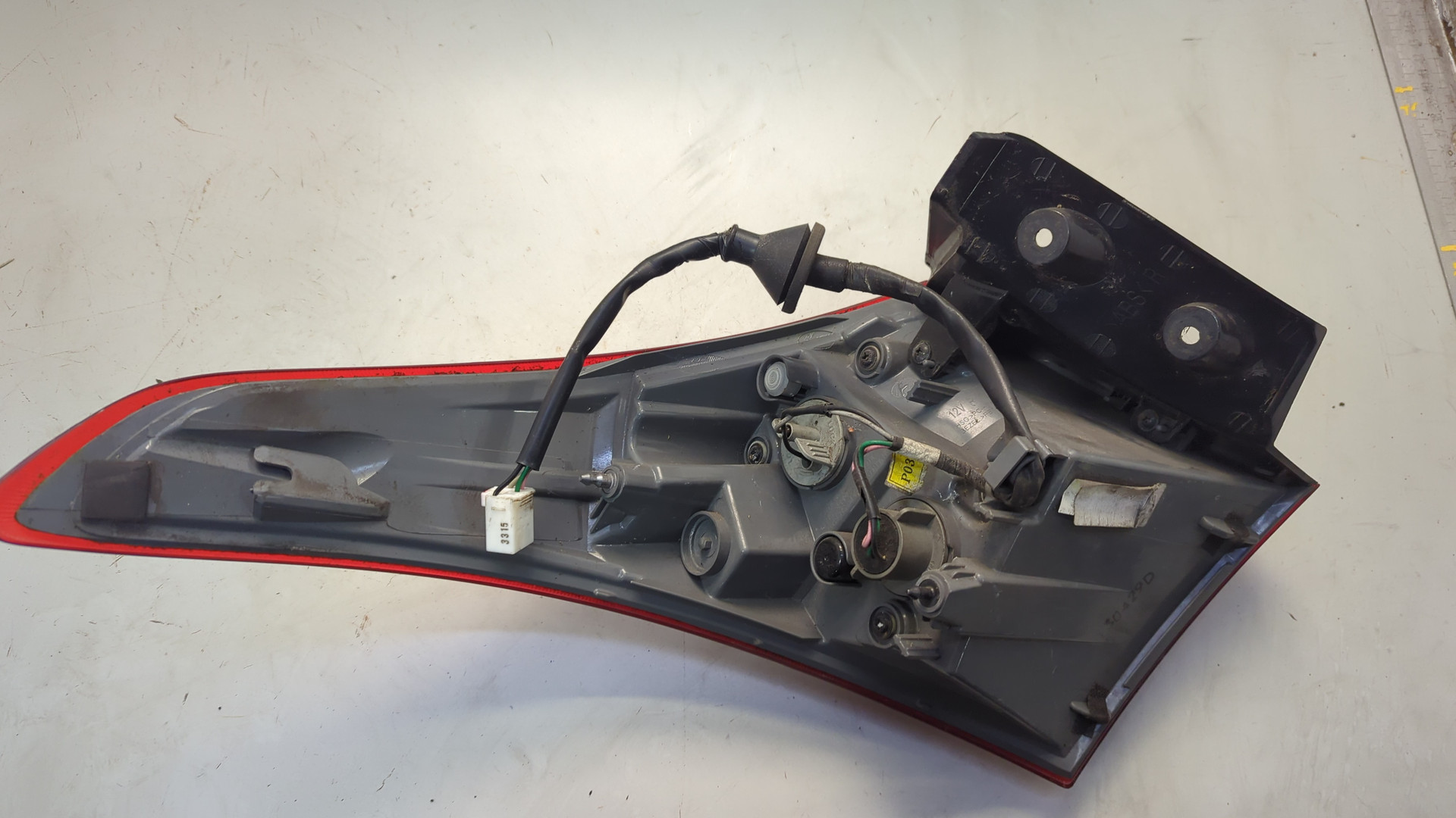 Фонарь задний правый