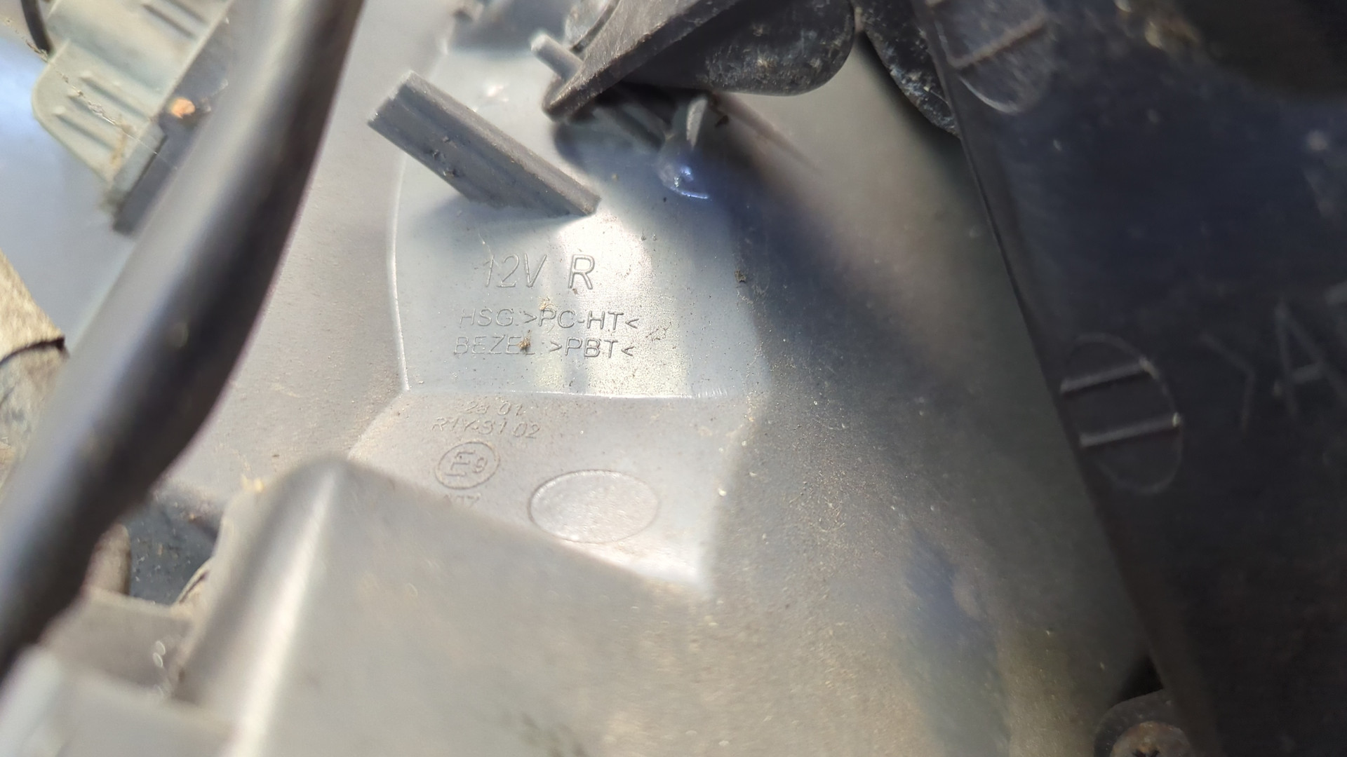 Фонарь задний правый