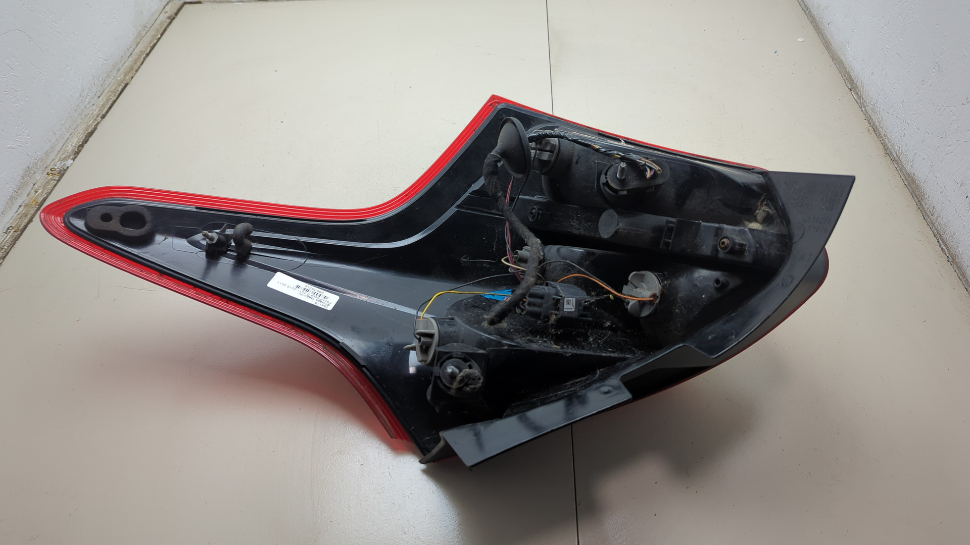 Фонарь задний левый