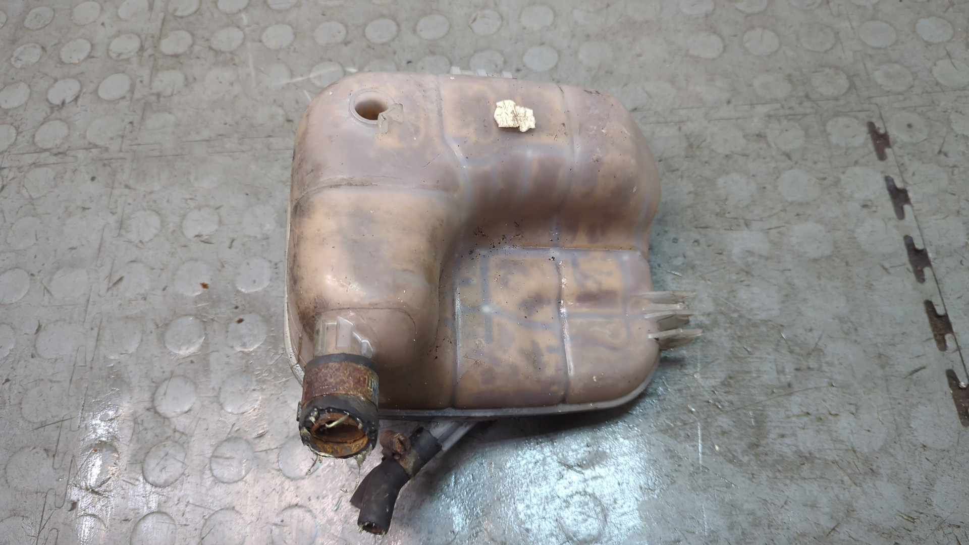 Бачок расширительный