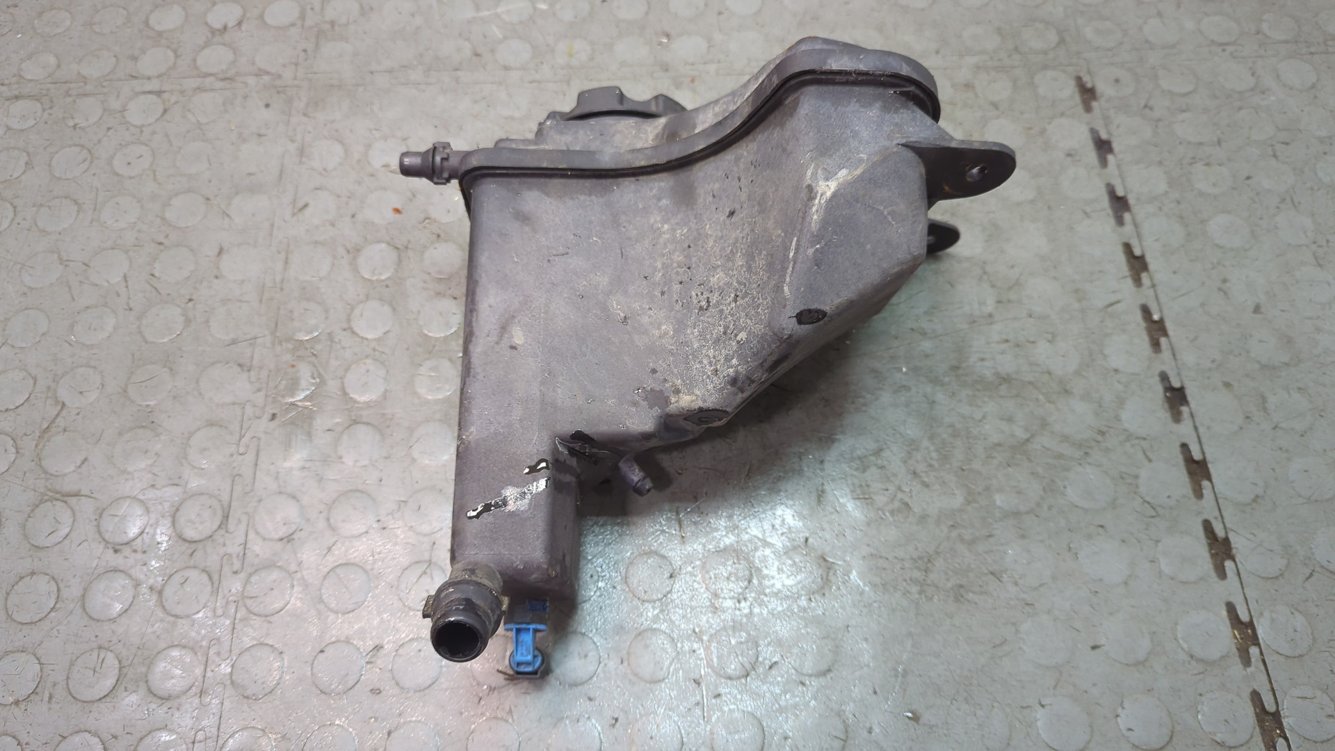 Бачок расширительный