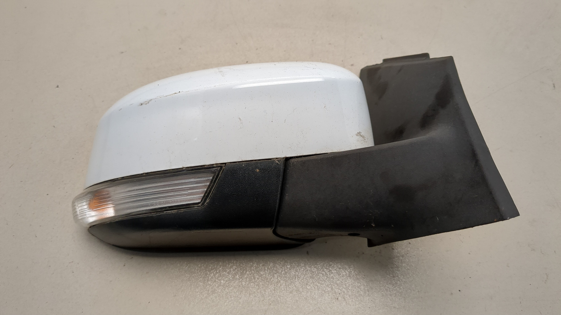 Зеркало правое электрическое