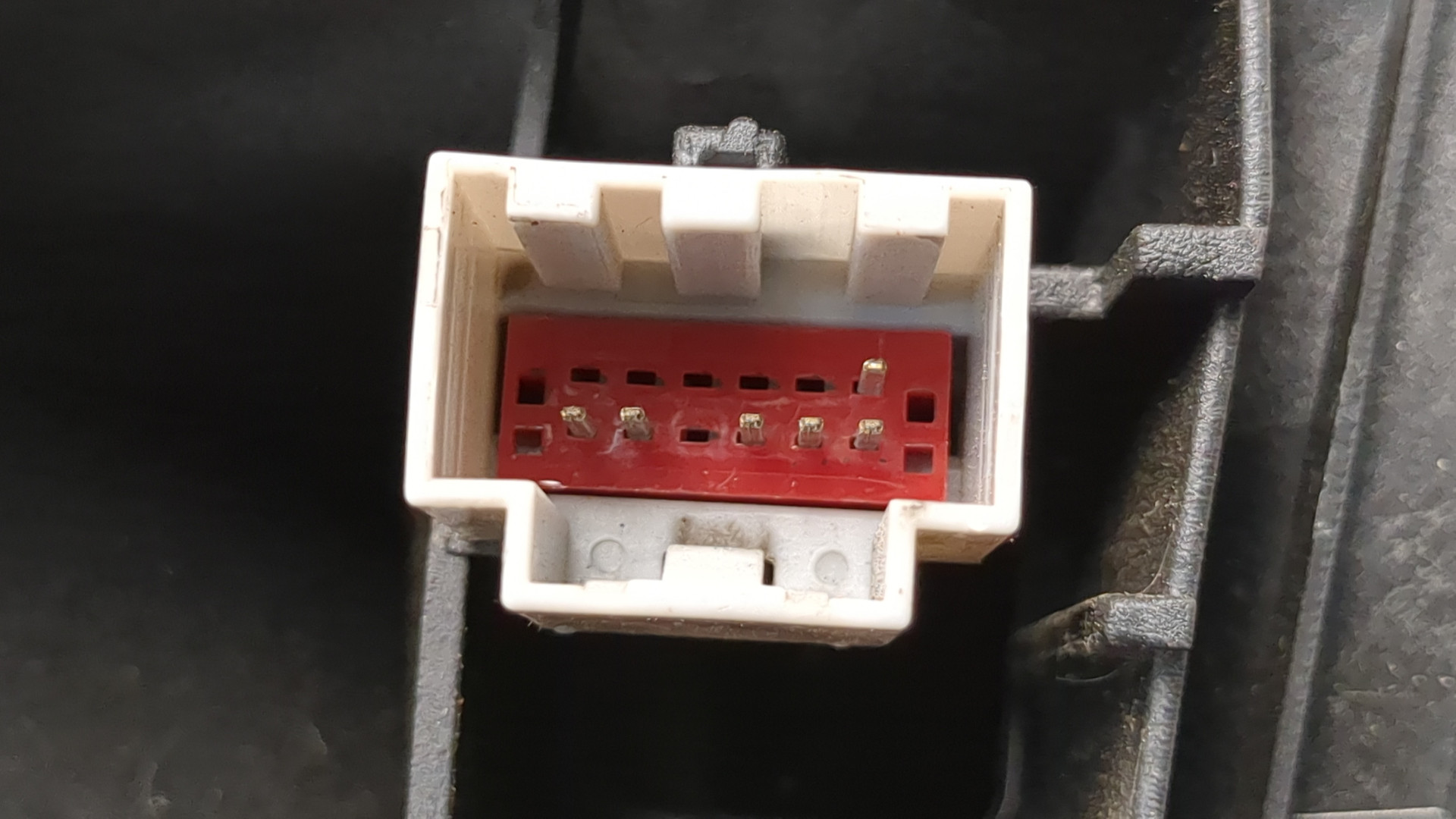 Зеркало правое электрическое