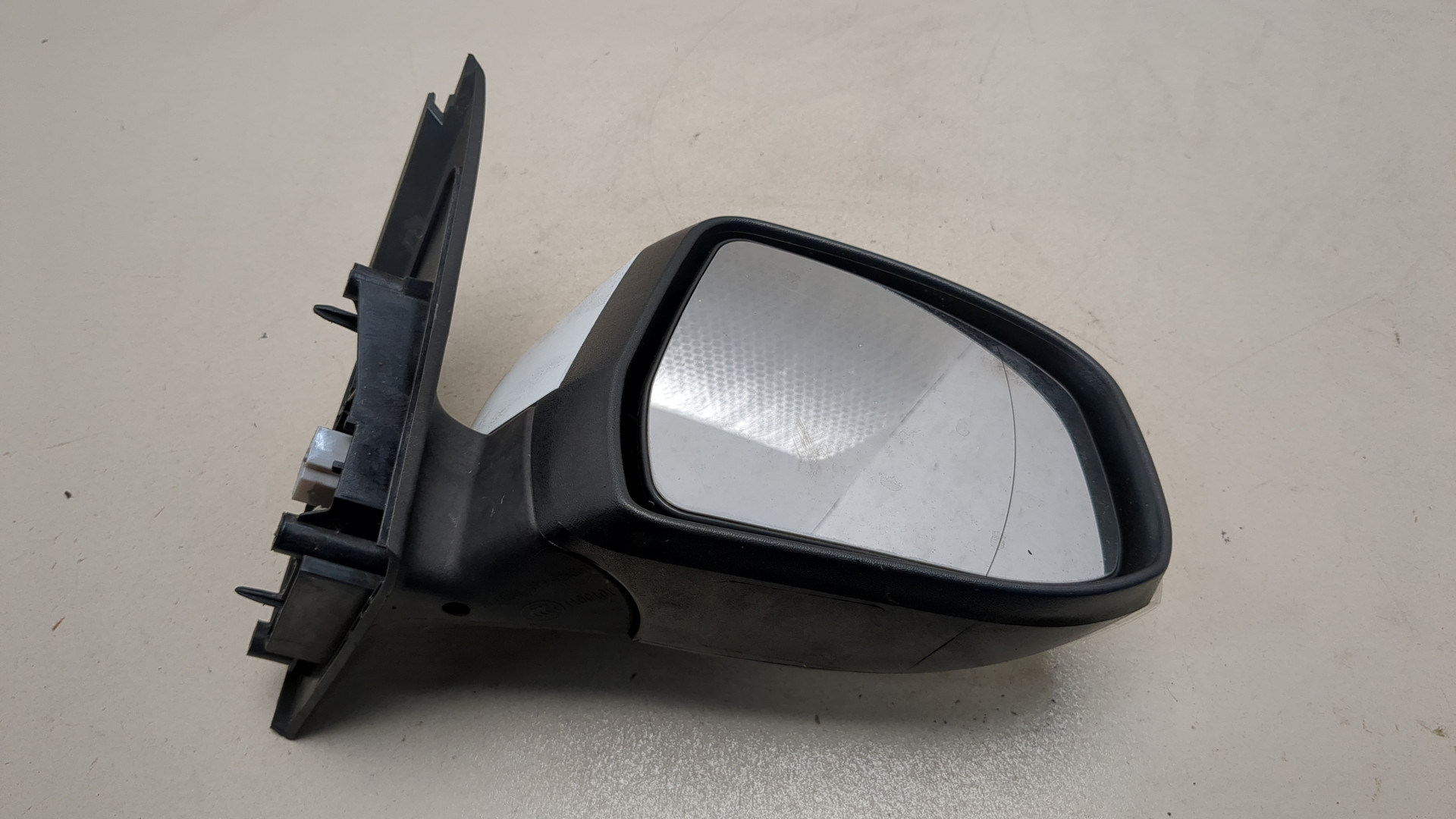 Зеркало правое электрическое