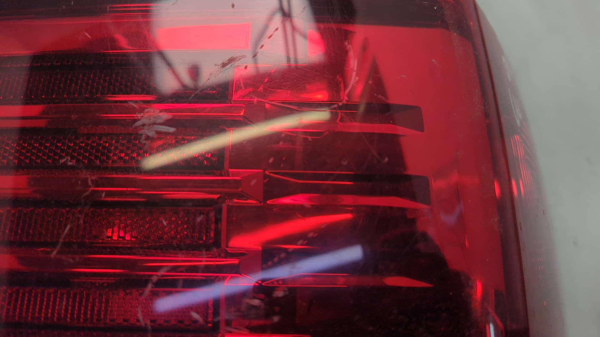 Фонарь задний левый