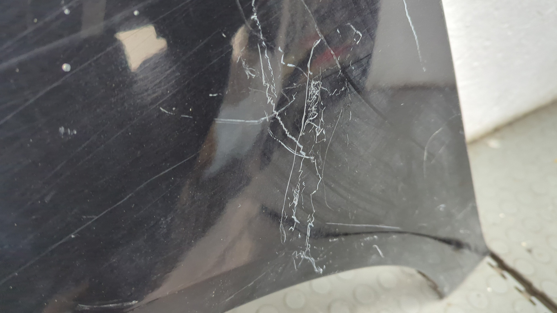 Крыло переднее левое