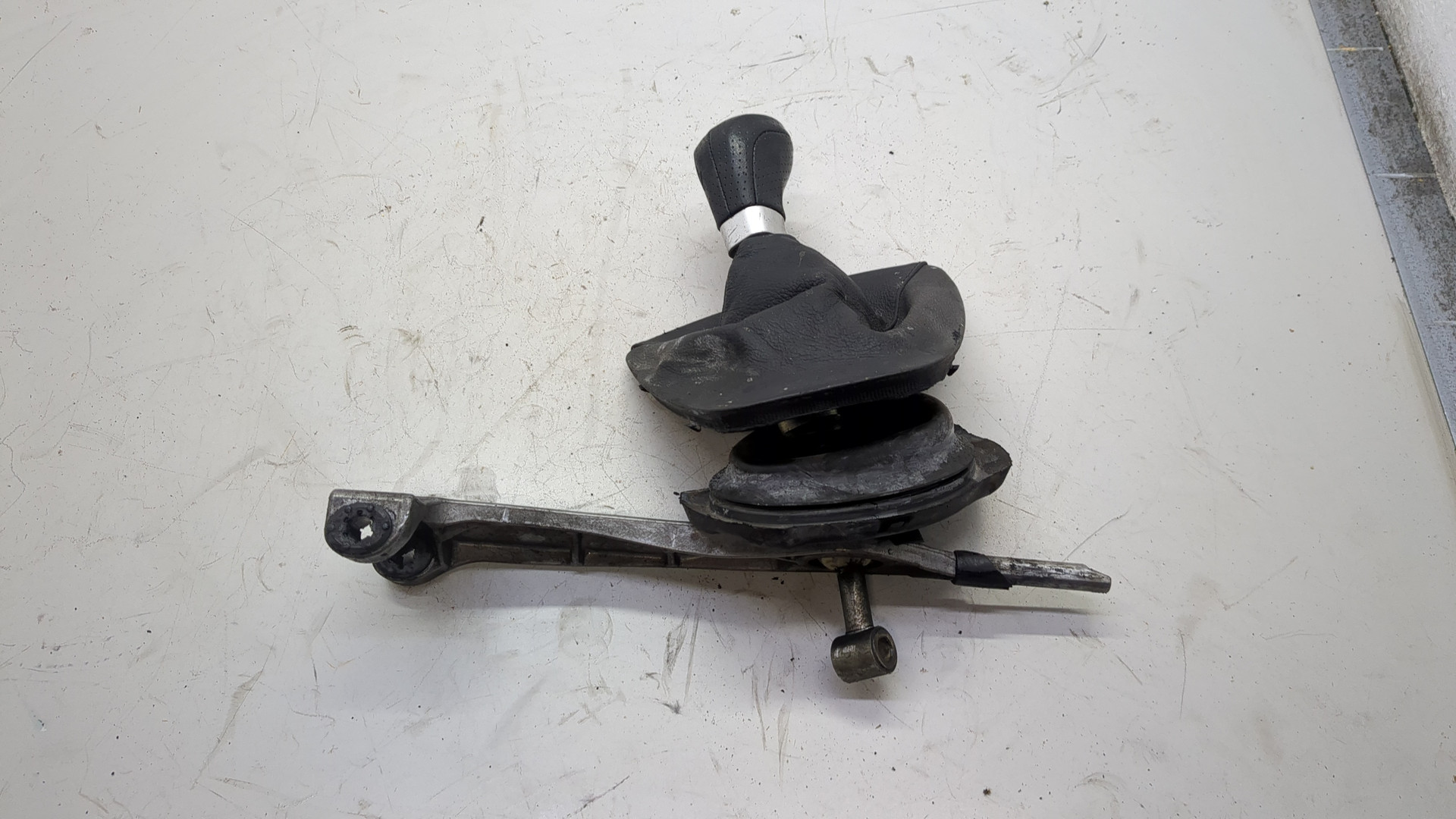 Кулиса МКПП / АКПП