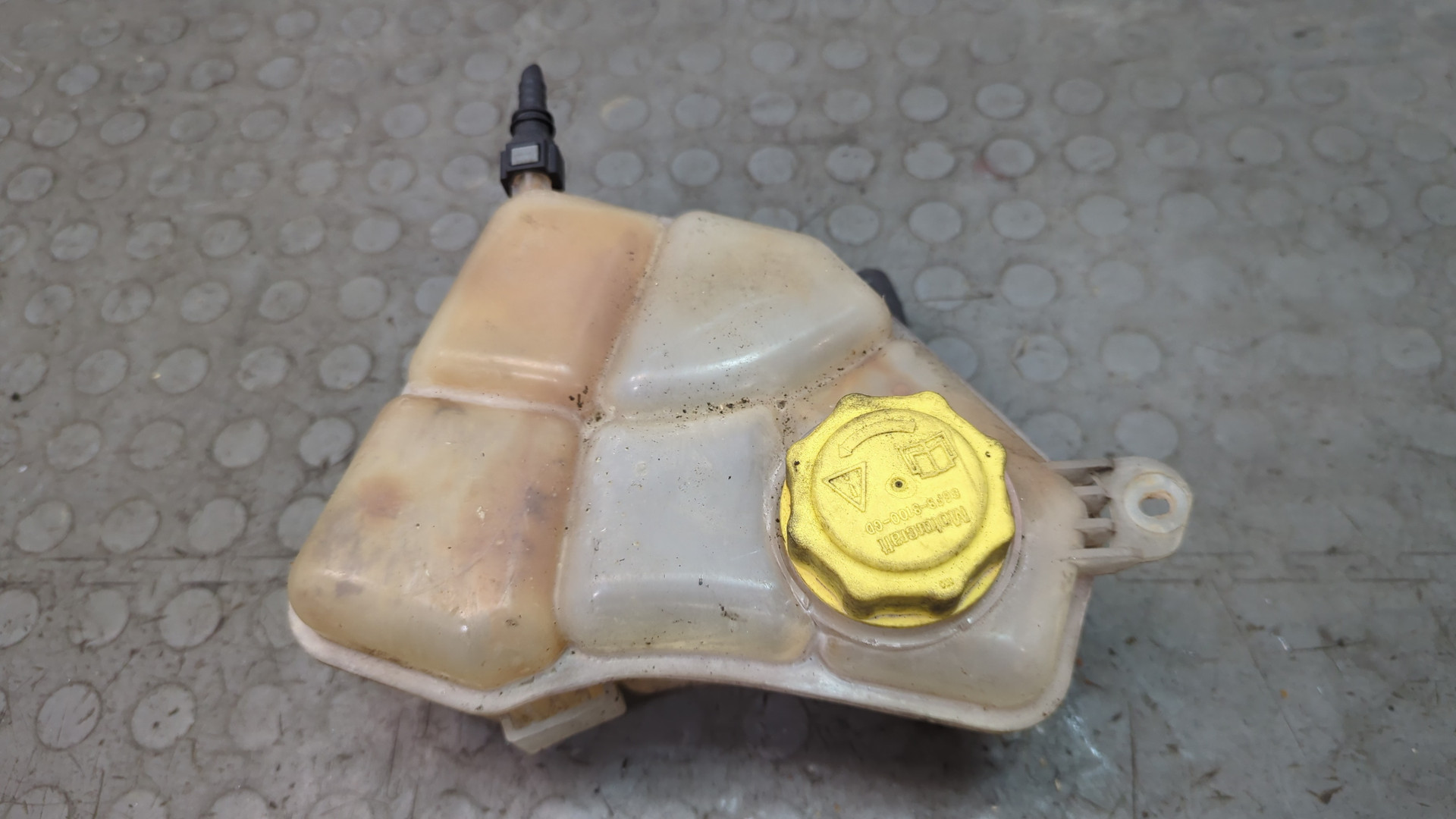 Бачок расширительный