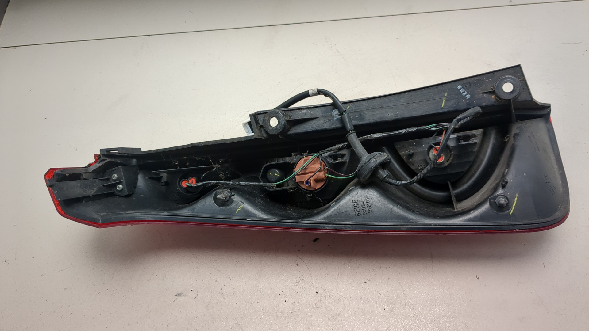 Фонарь задний правый