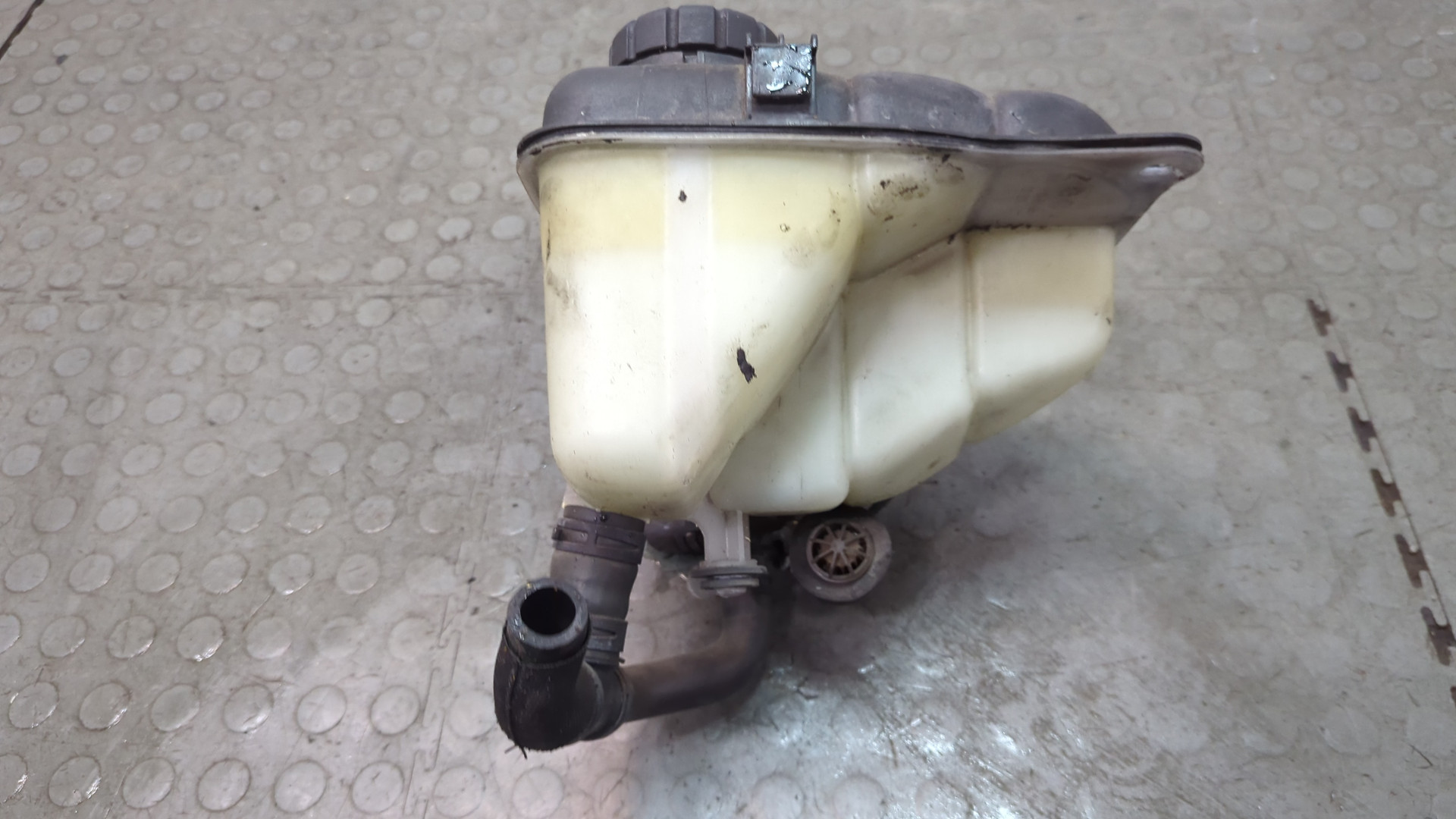 Бачок расширительный