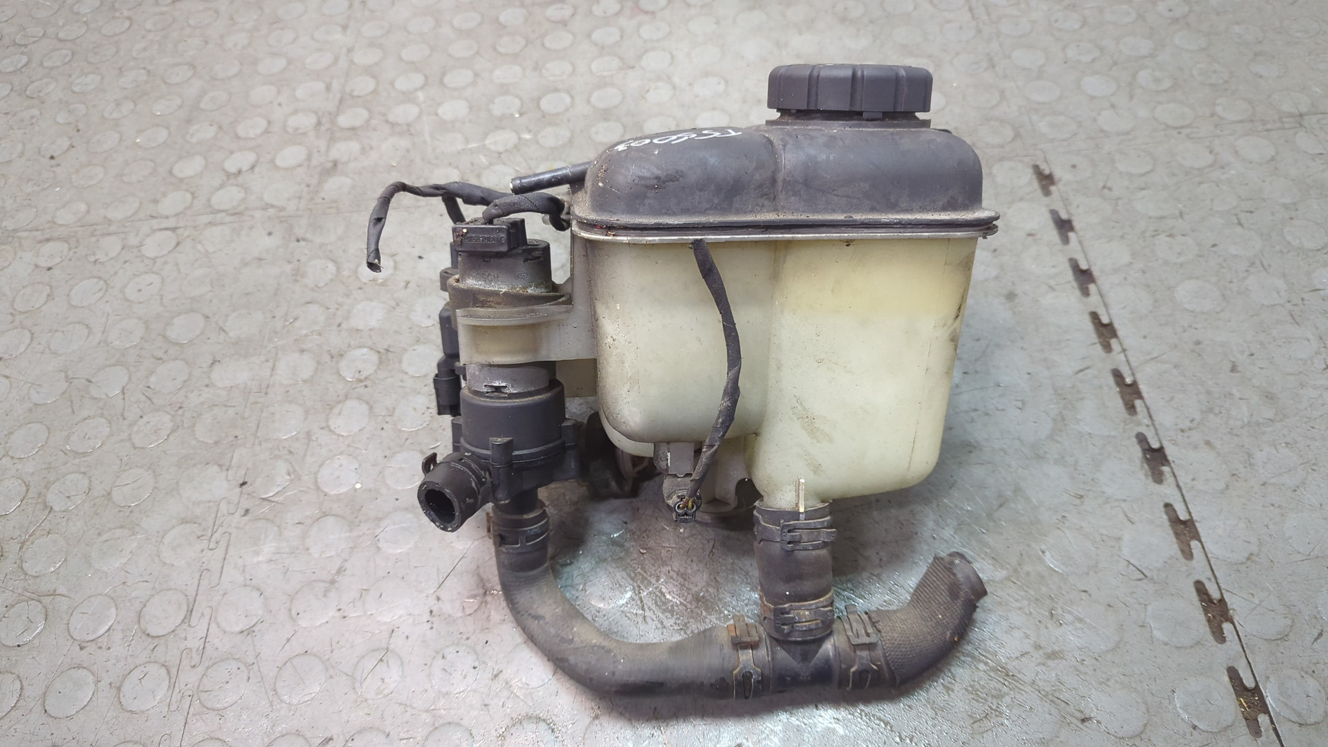 Бачок расширительный