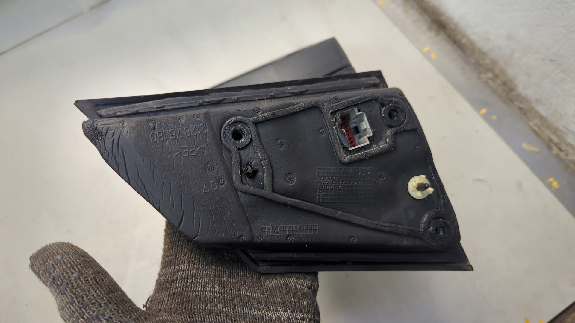 Зеркало правое электрическое