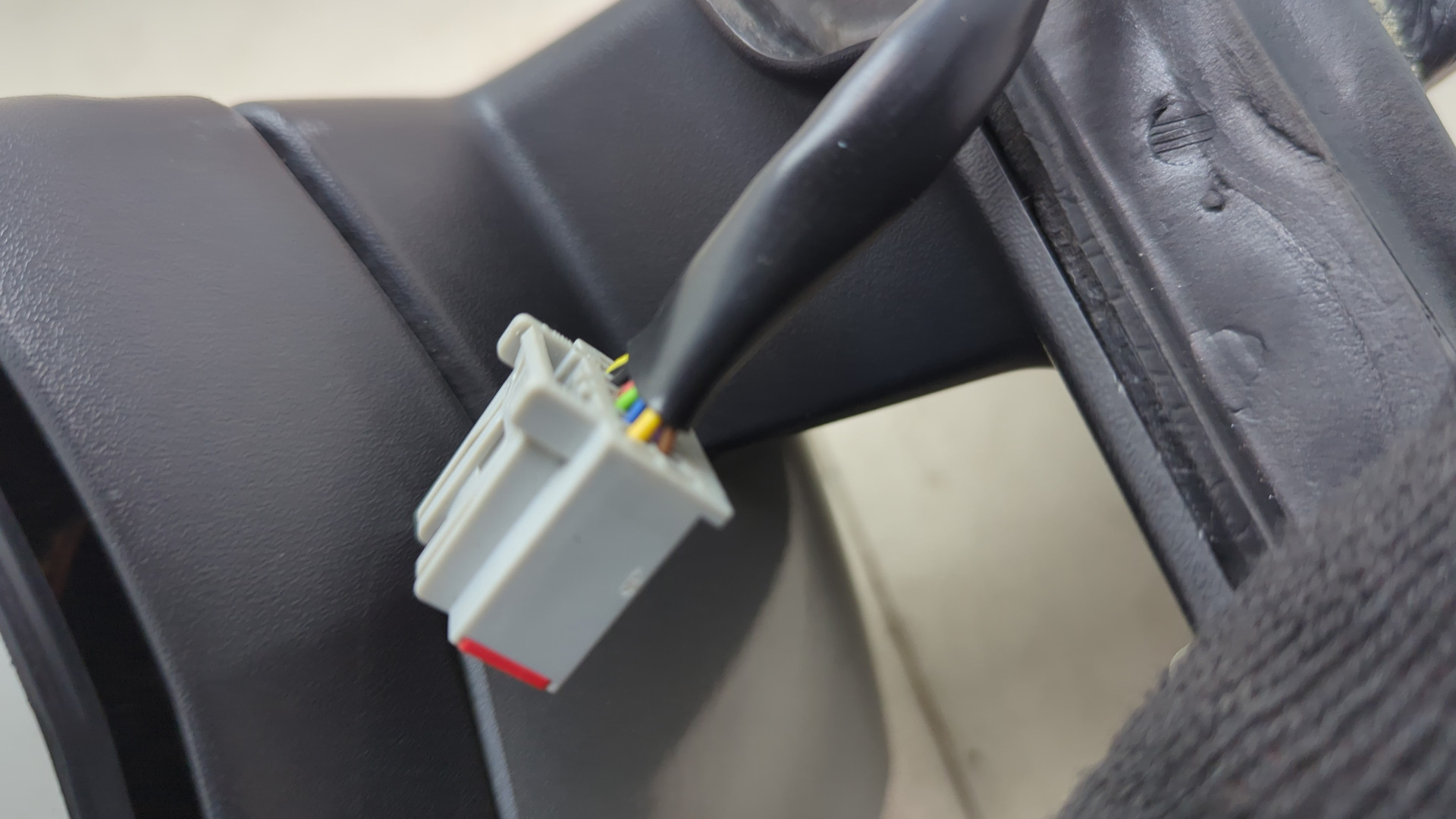 Зеркало правое электрическое