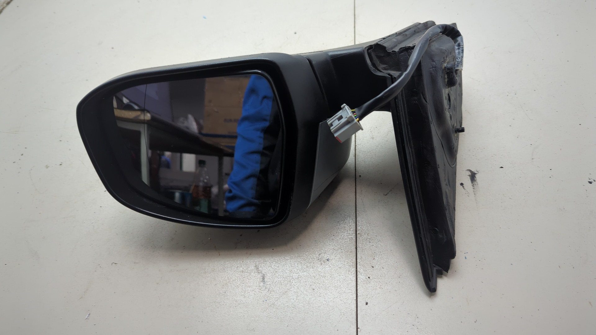 Зеркало правое электрическое