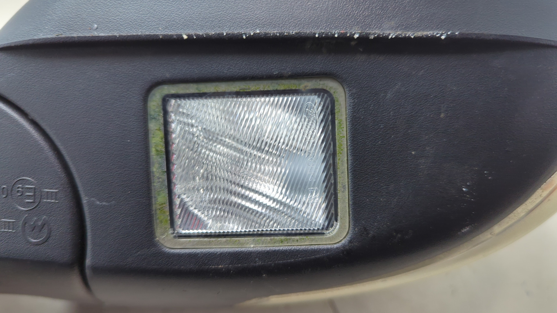 Зеркало правое электрическое