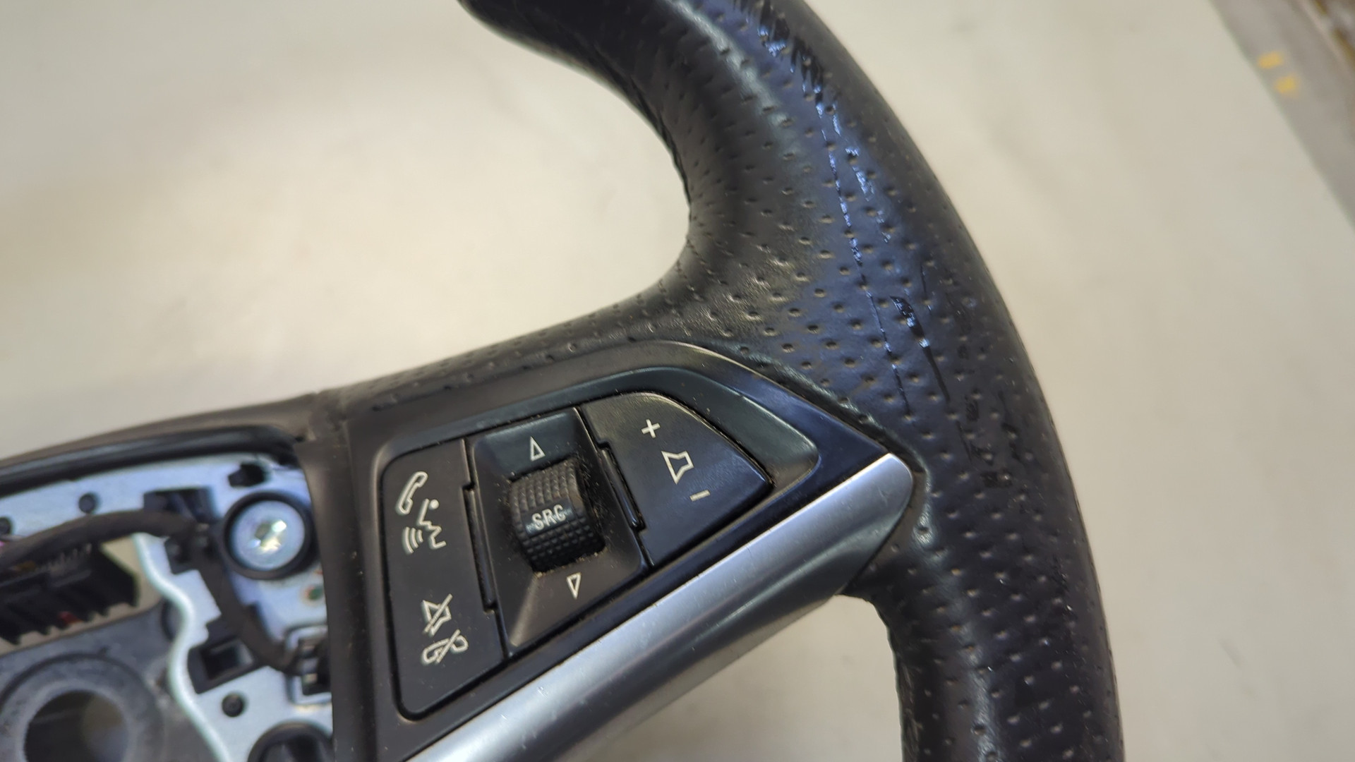 Рулевое колесо (руль)