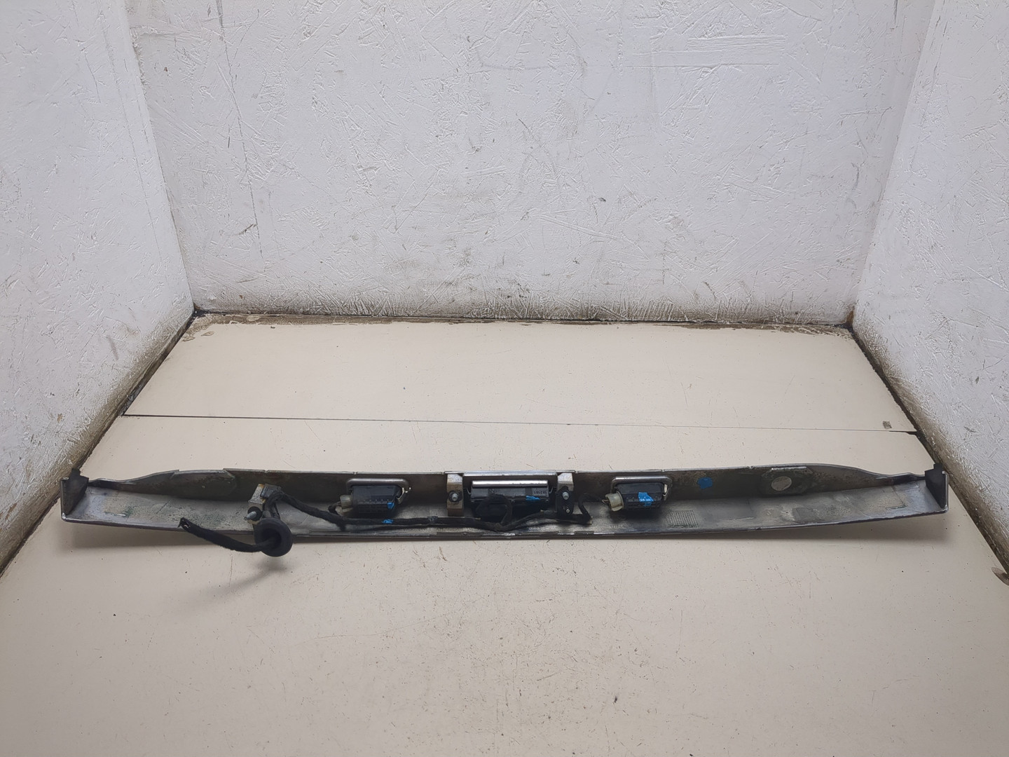 Фонарь подсветки номера