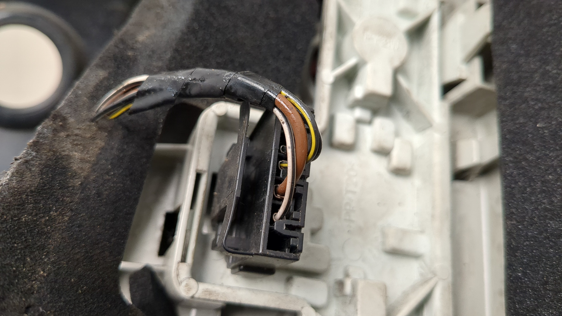 Фонарь задний левый