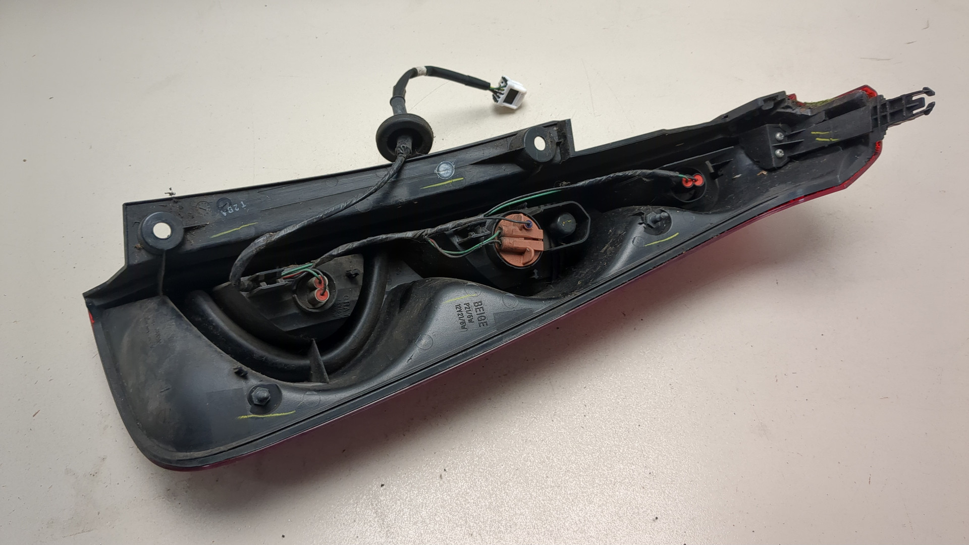 Фонарь задний левый