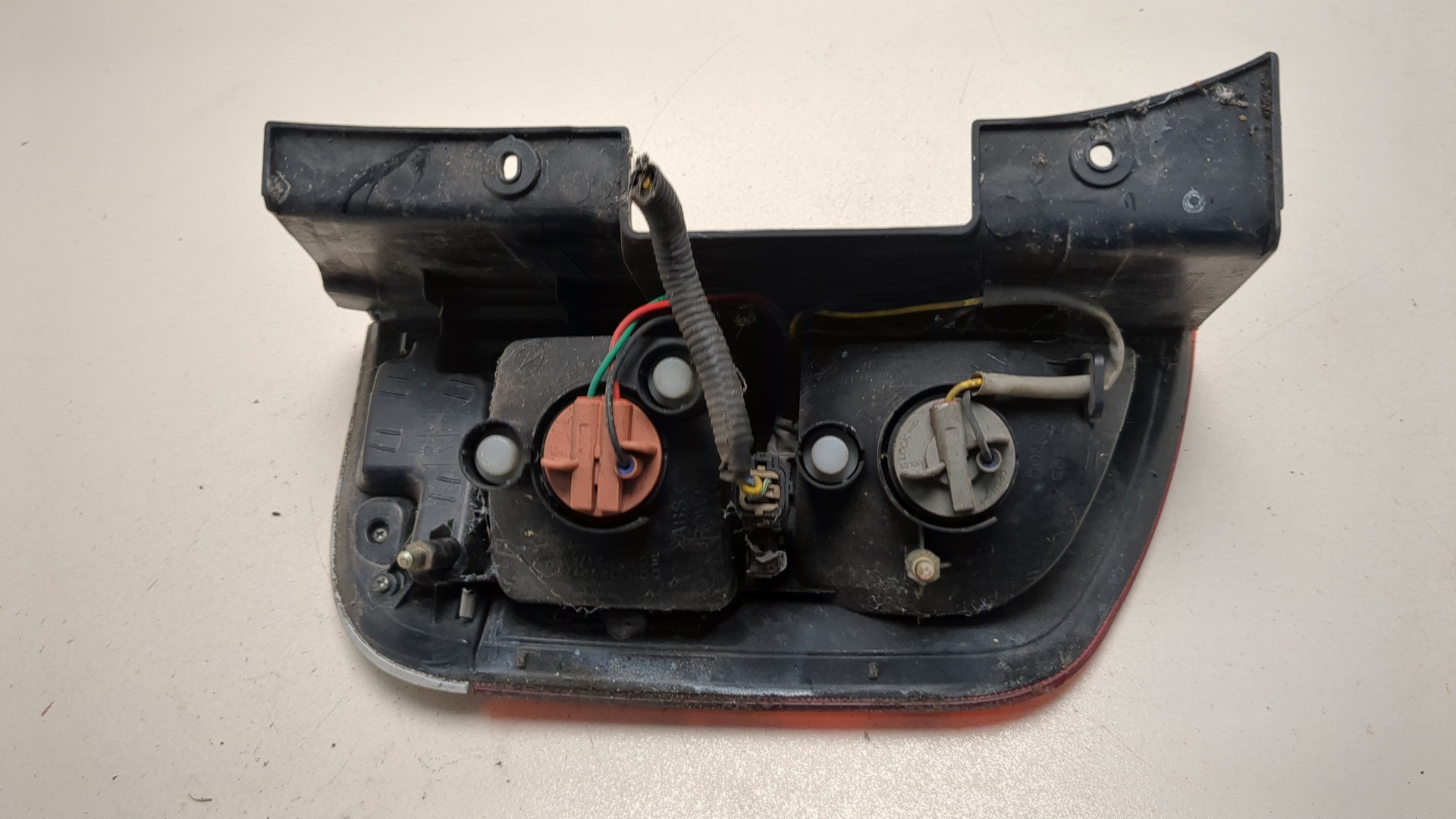 Фонарь задний правый