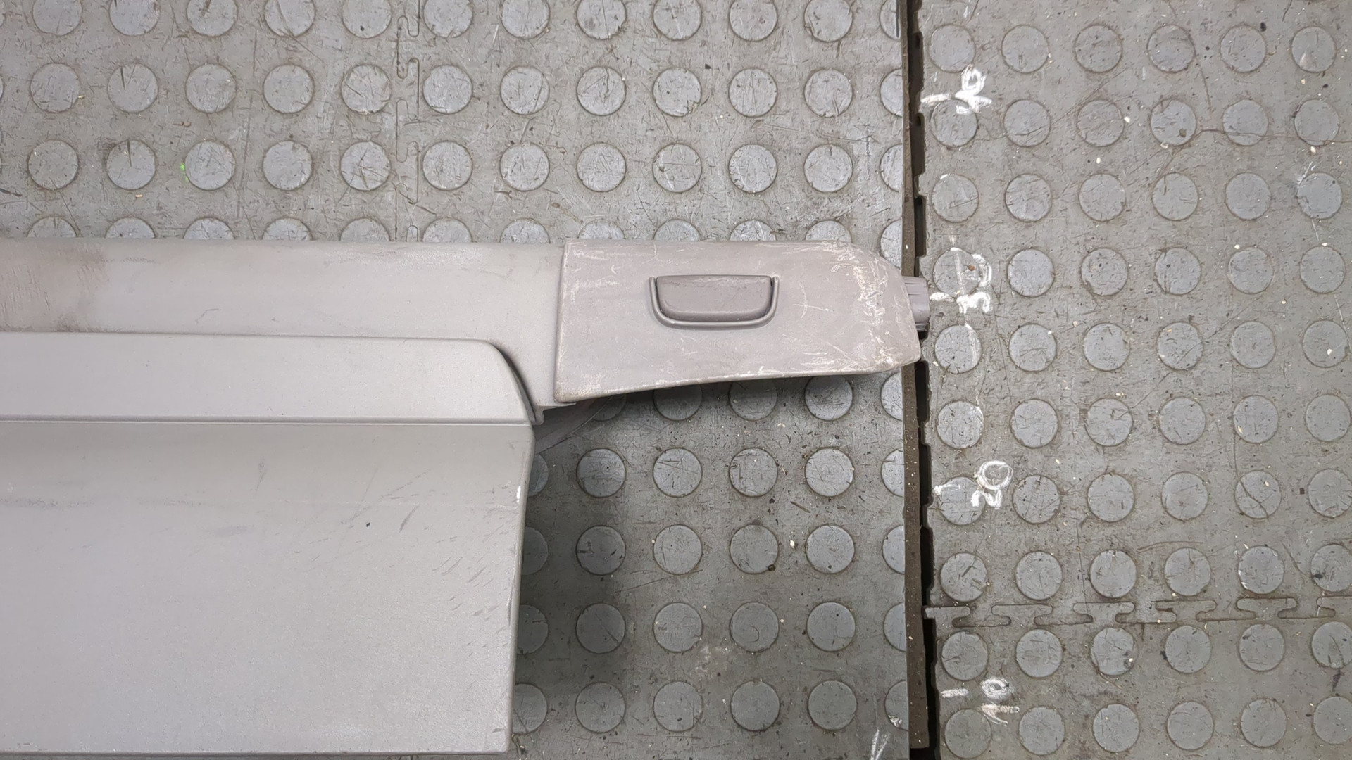 Шторка багажника