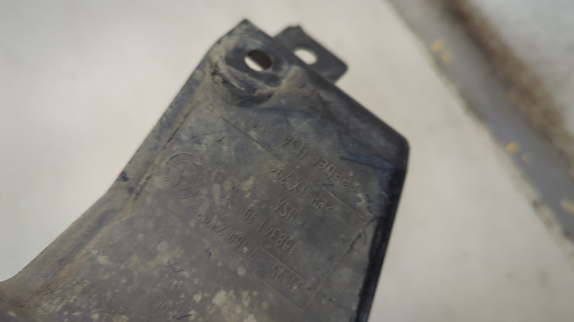 Кожух рулевой колонки