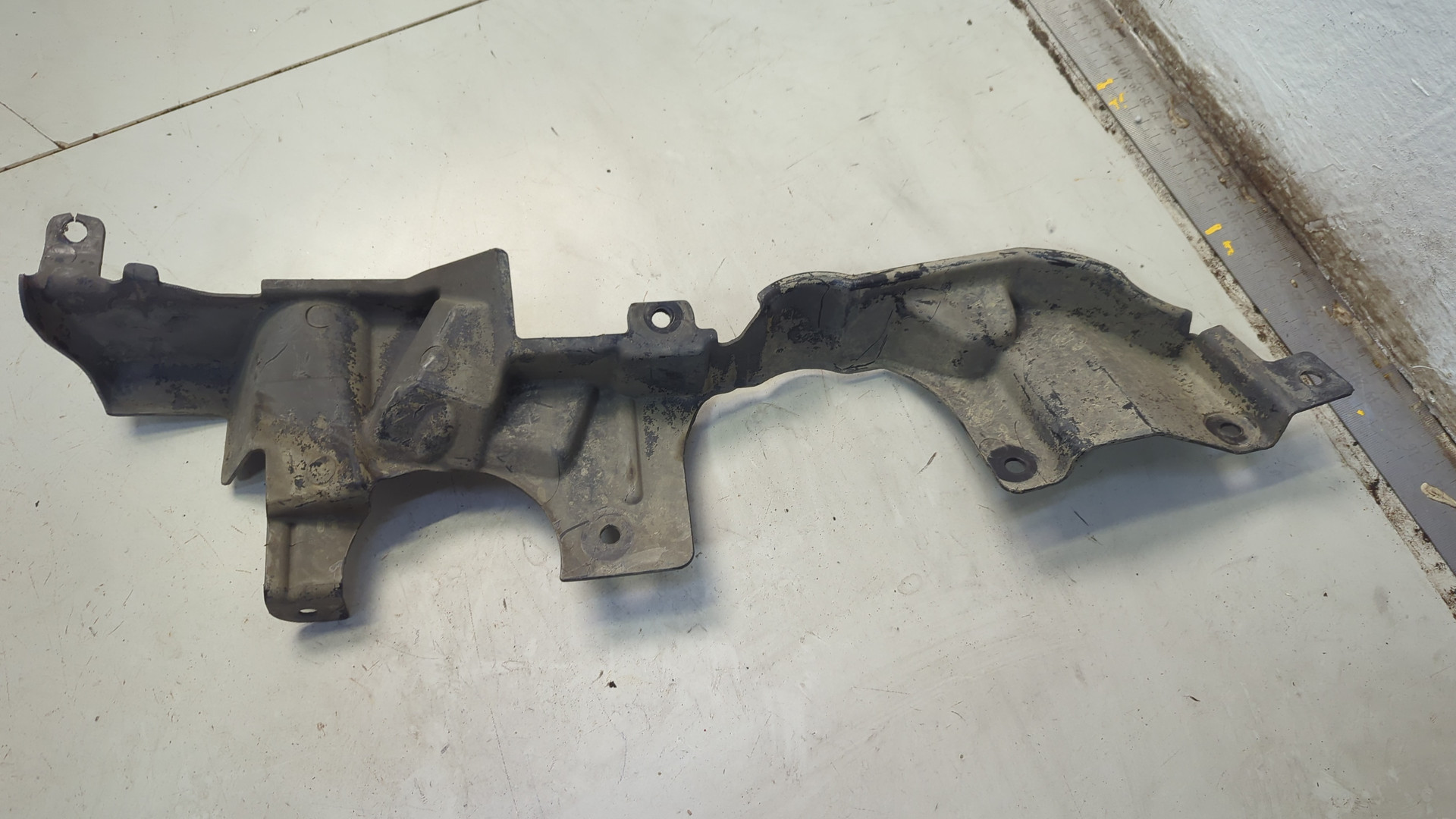 Кожух рулевой колонки