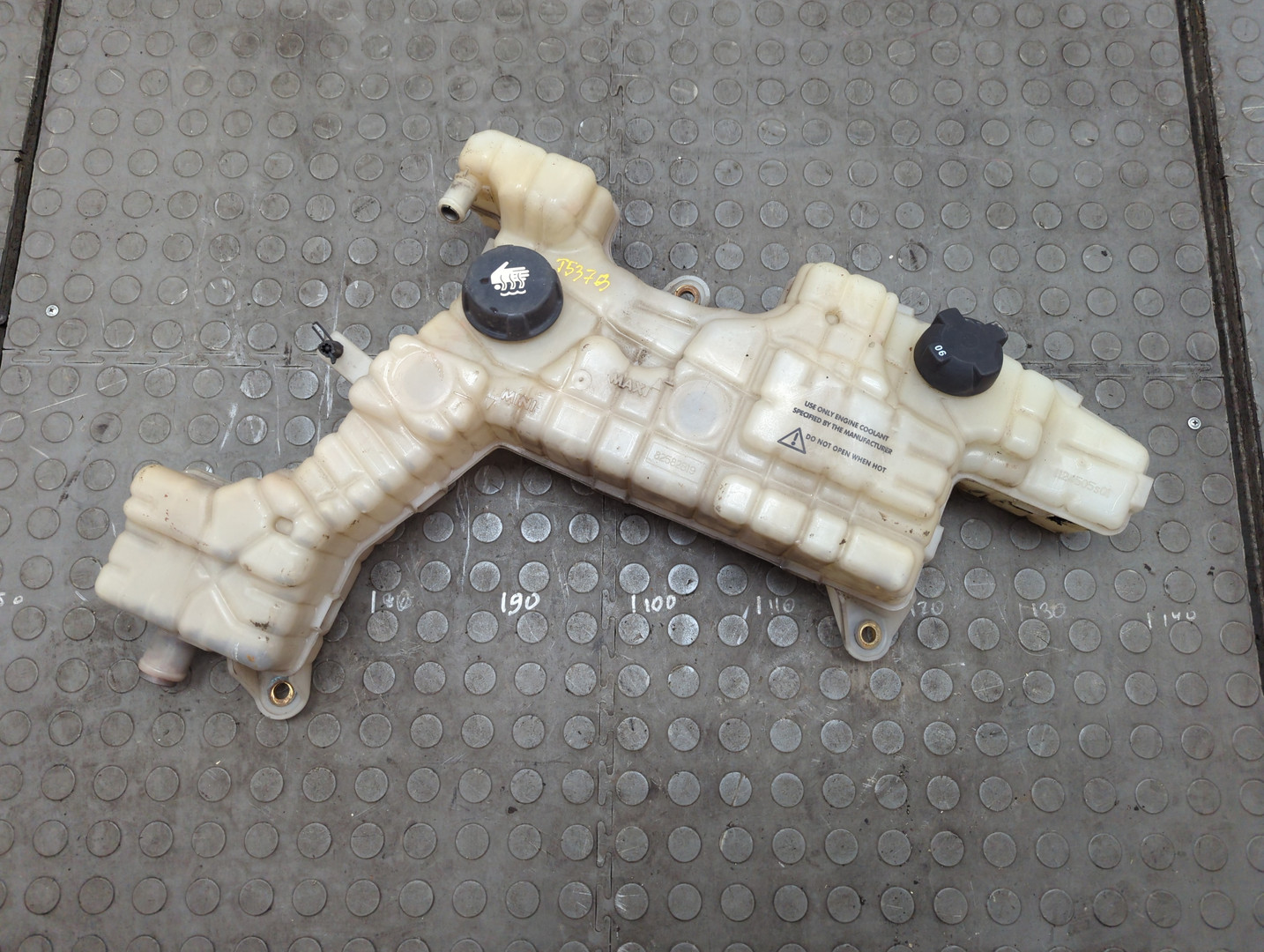 Бачок расширительный