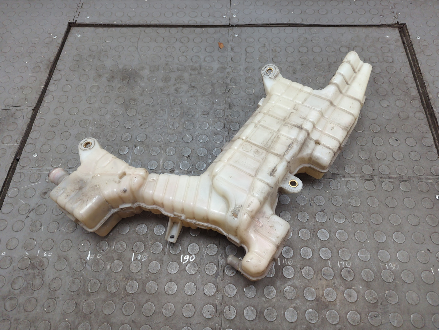 Бачок расширительный