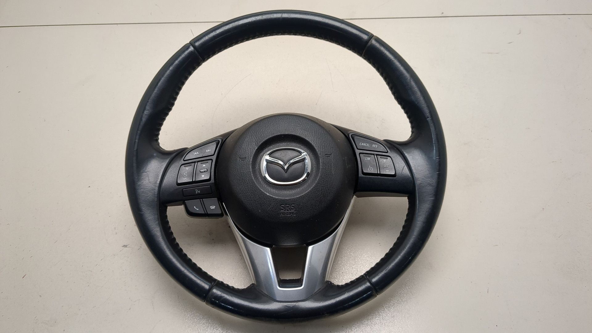 Рулевое колесо (руль)