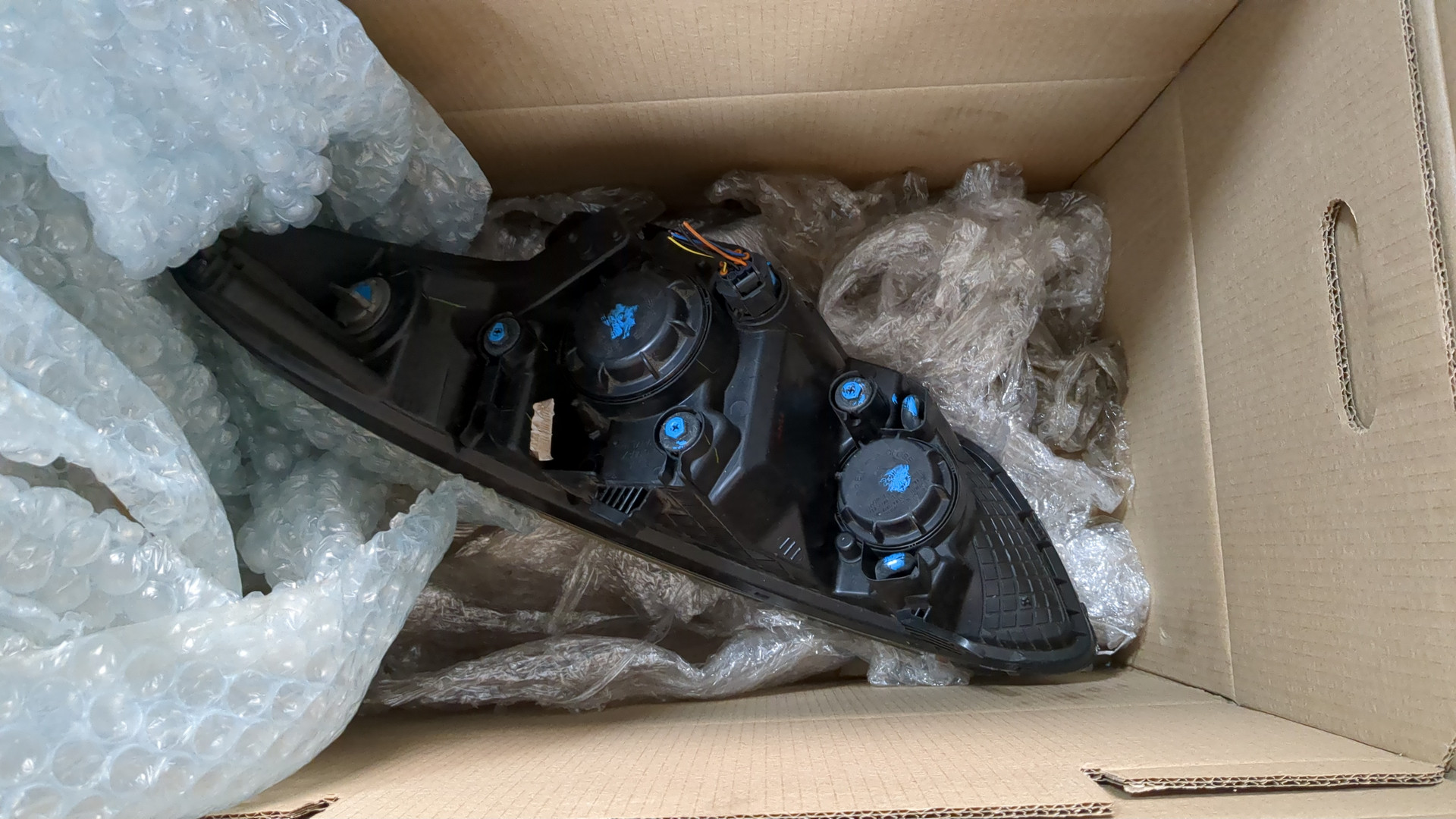 Фара правая