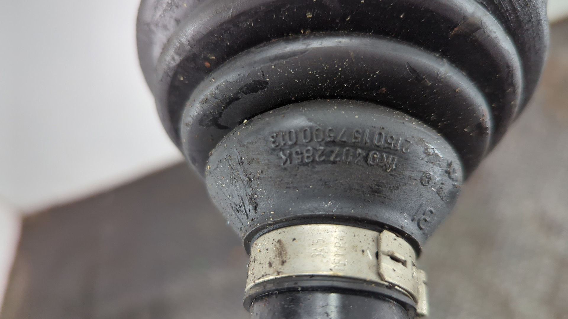 Полуось передняя правая