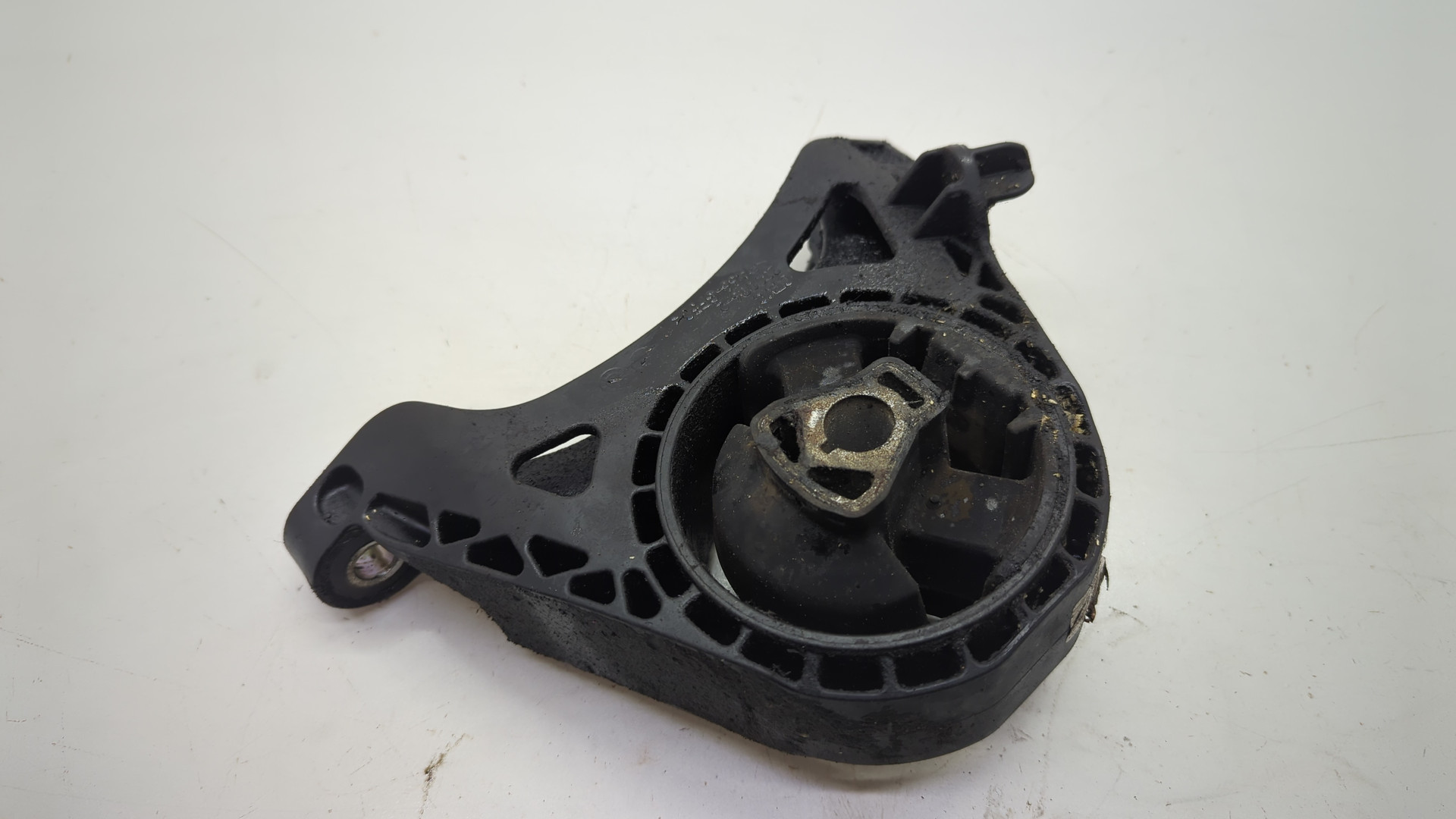 Опора двигателя