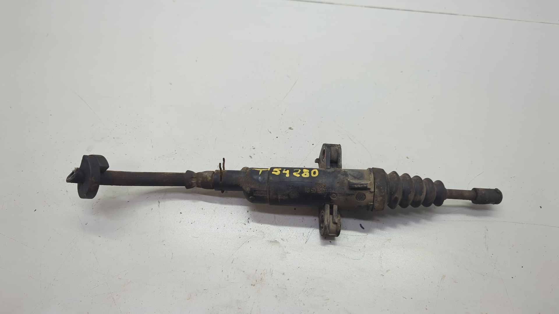 Цилиндр сцепления рабочий