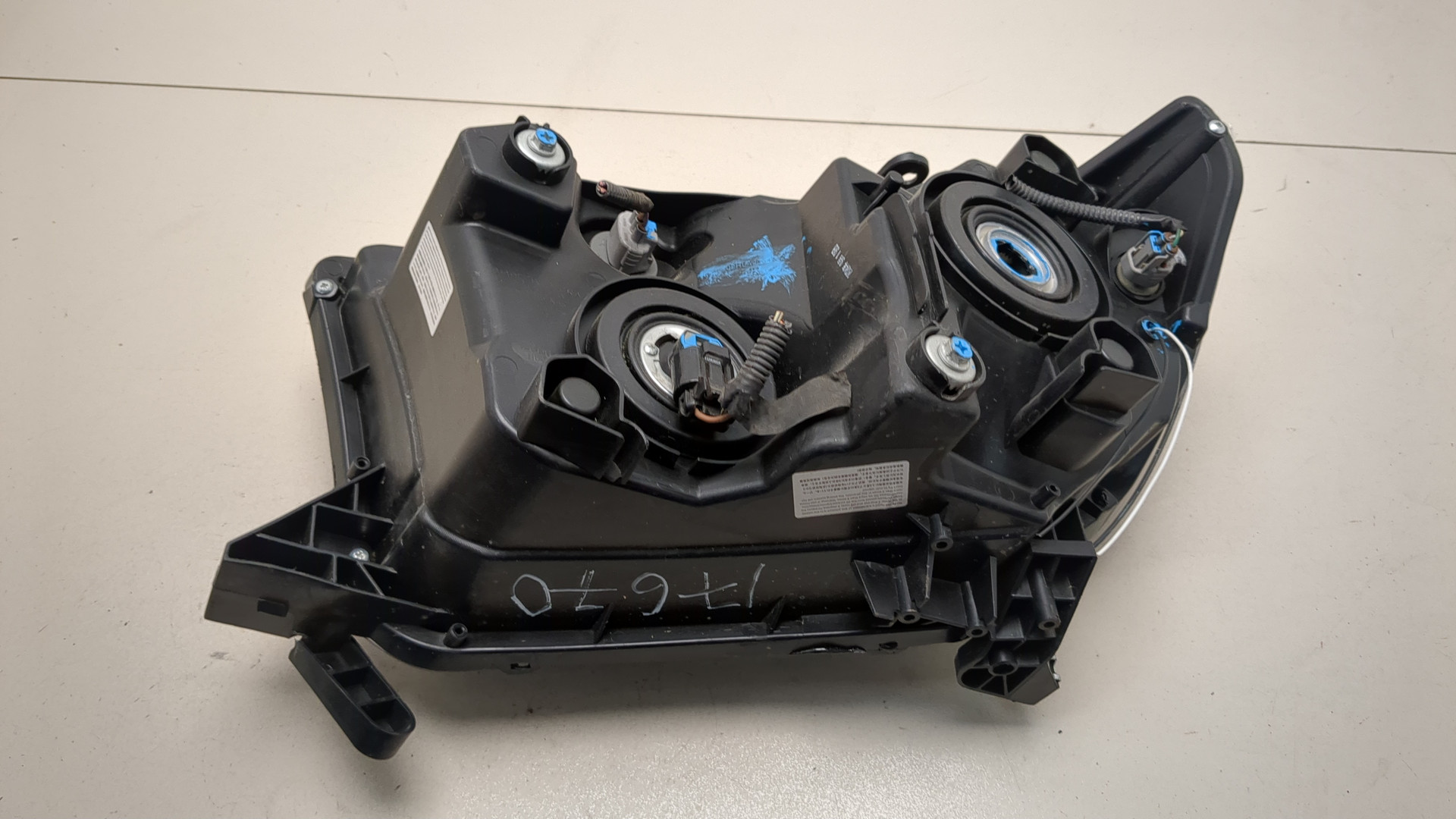 Фара правая