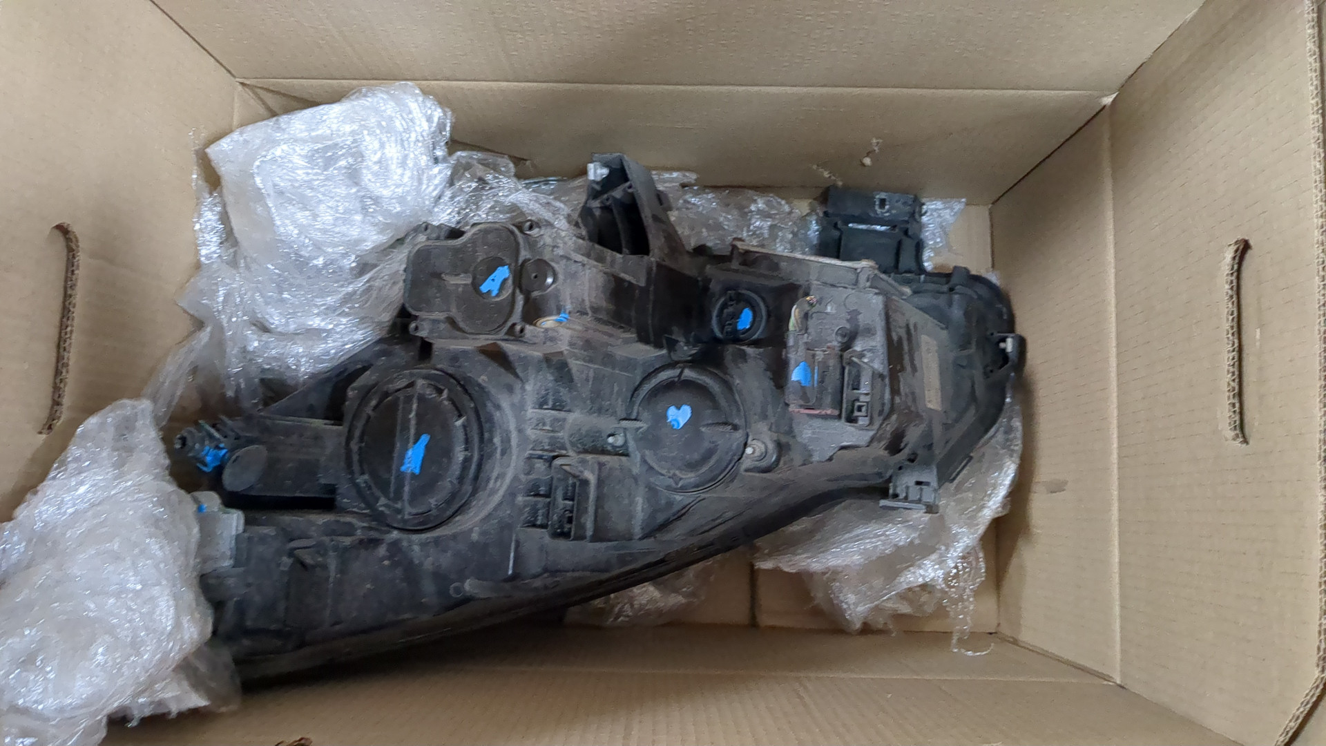 Фара правая