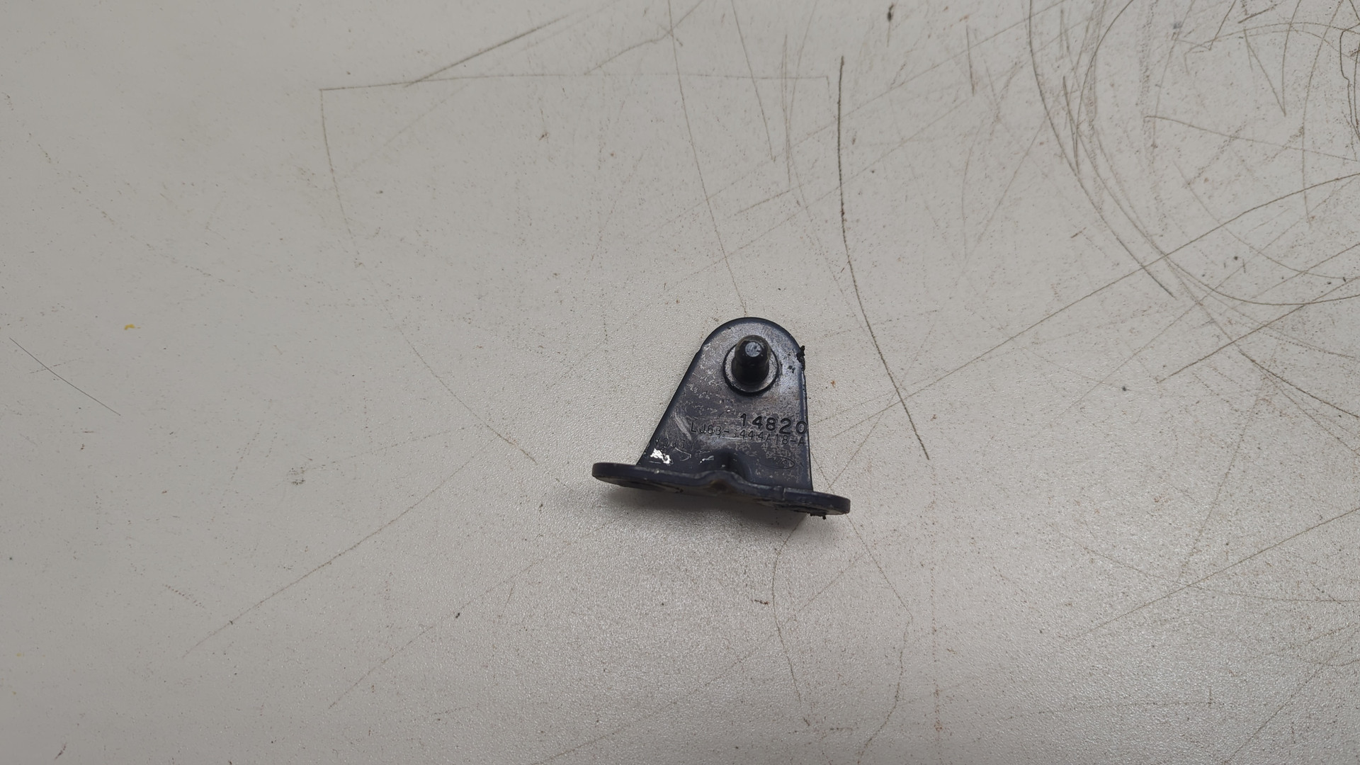 Кронштейн амортизатора