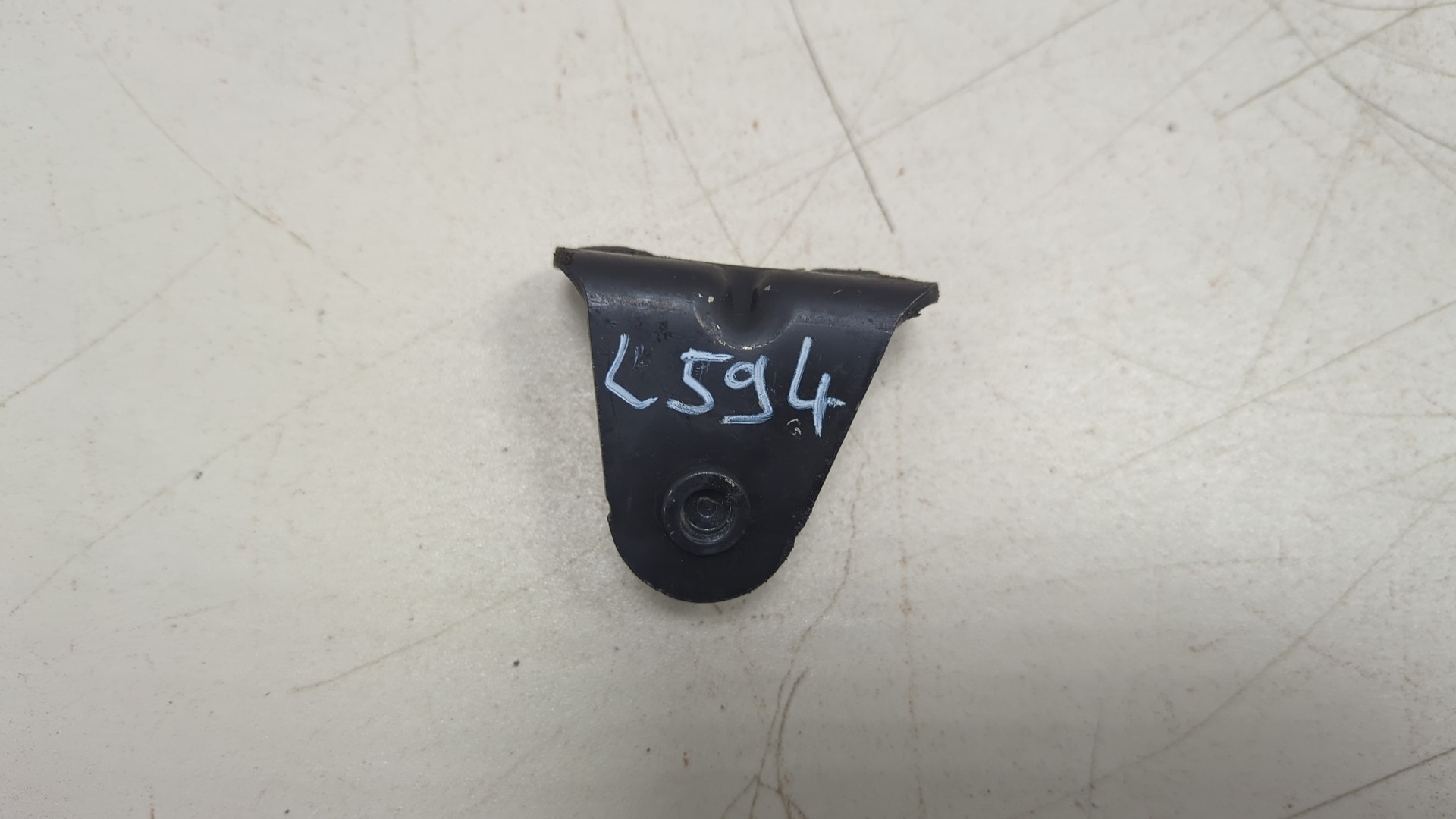 Кронштейн амортизатора